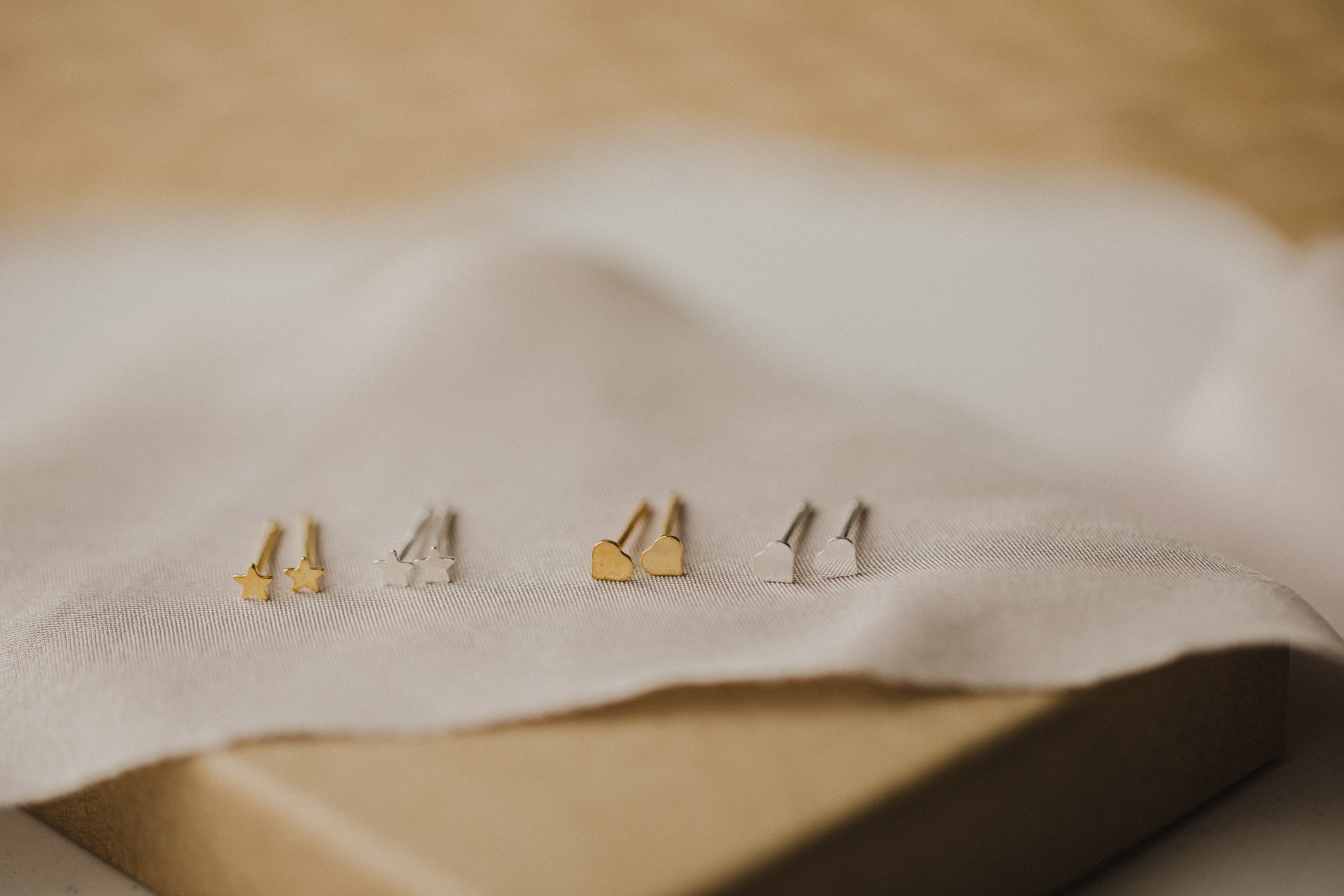 Mini Ohrstecker Sterling Silber, Herz oder Stern