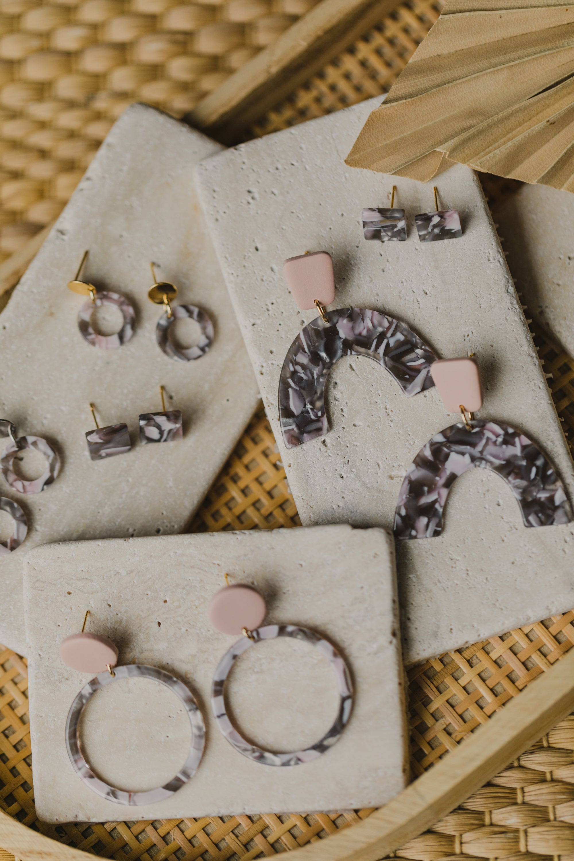 große rosa graue Bogen Ohrringe