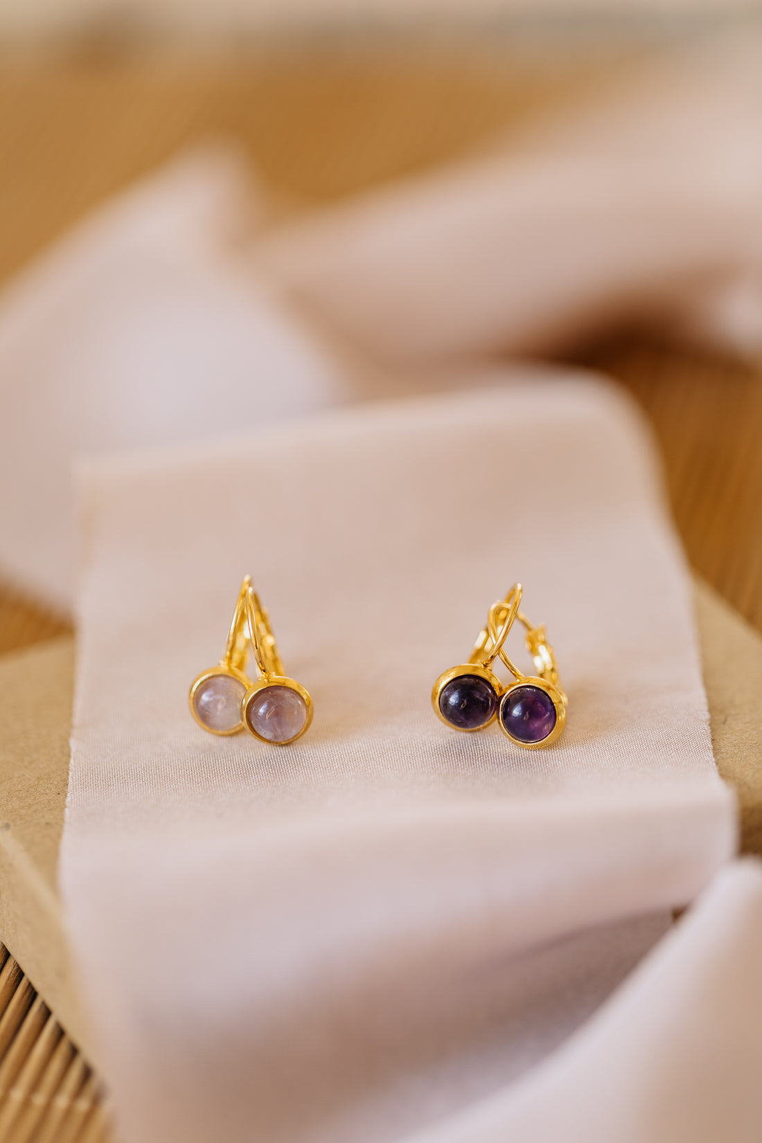 purple amethyst gemstone earrings (6 mm)