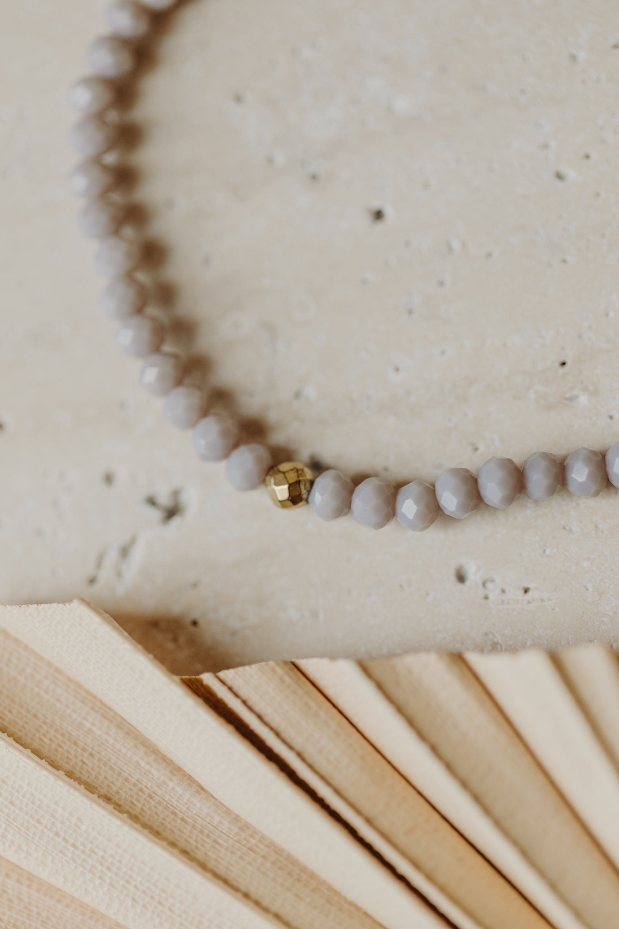 two-tone glass bead bracelet blue & cream
