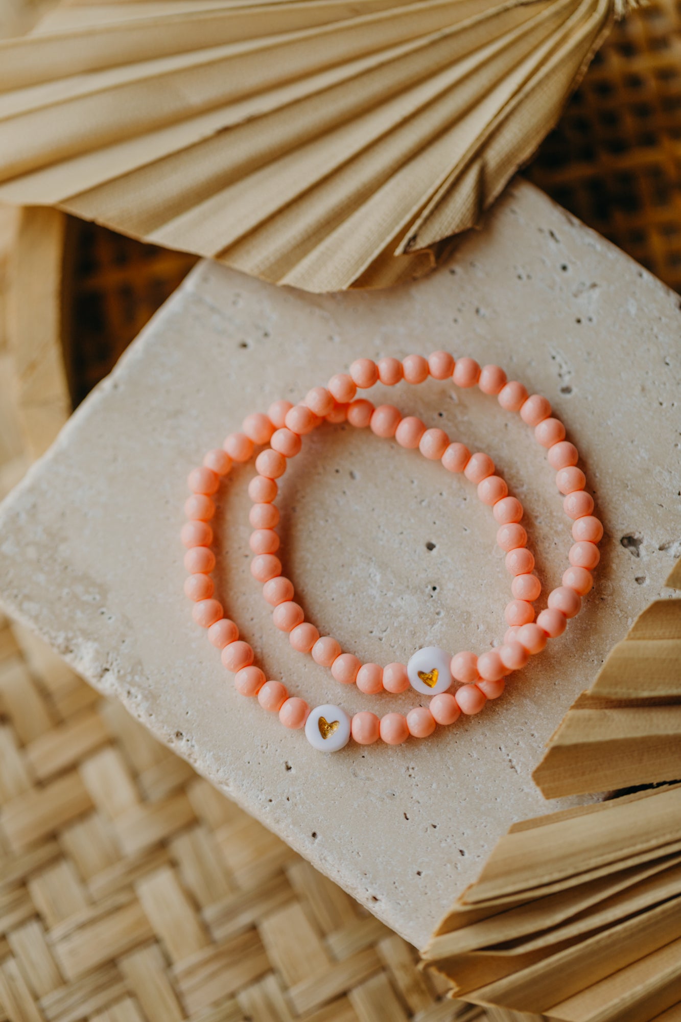 Herzperlen-Armband Apricot für Kinder