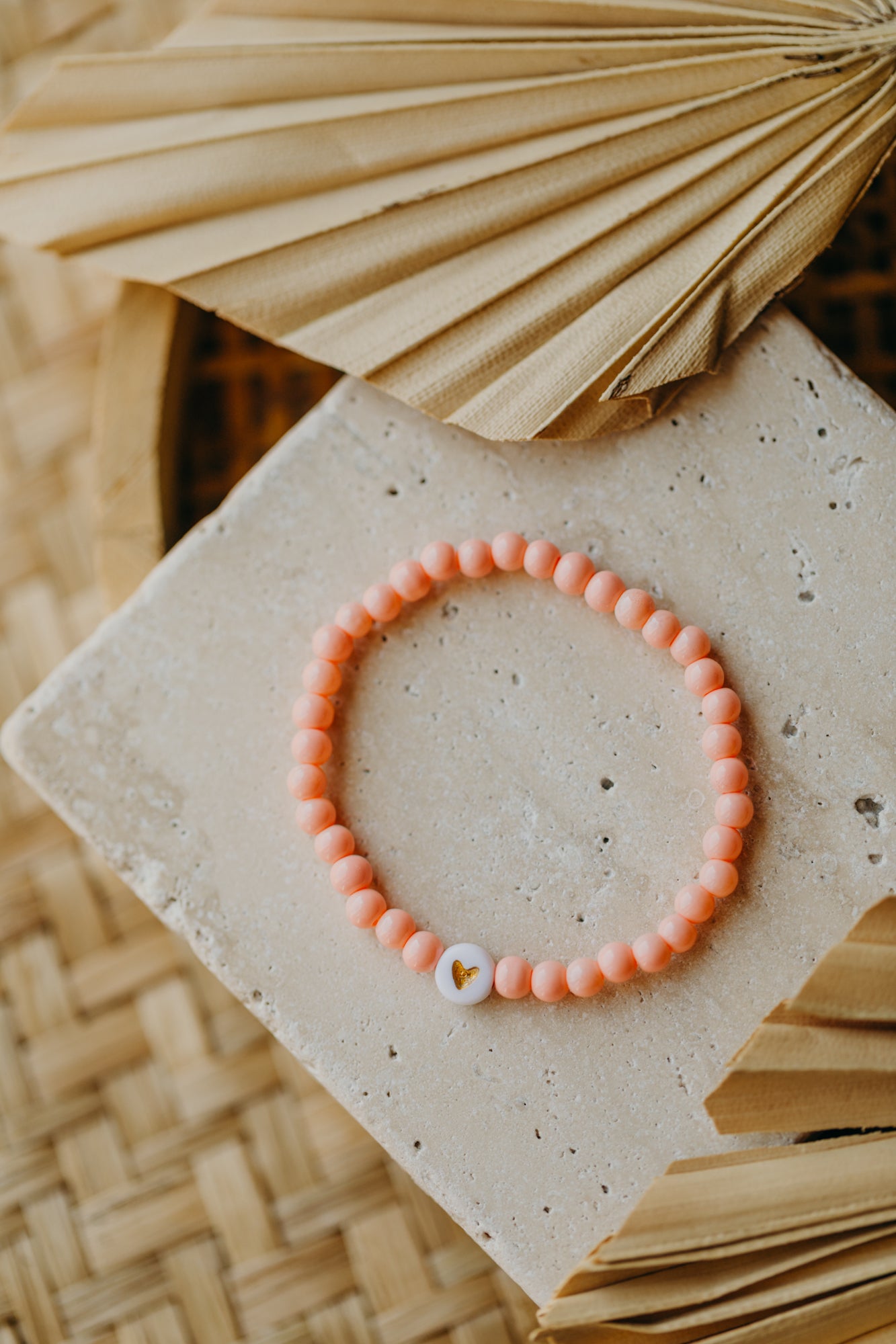 Herzperlen-Armband Apricot für Kinder