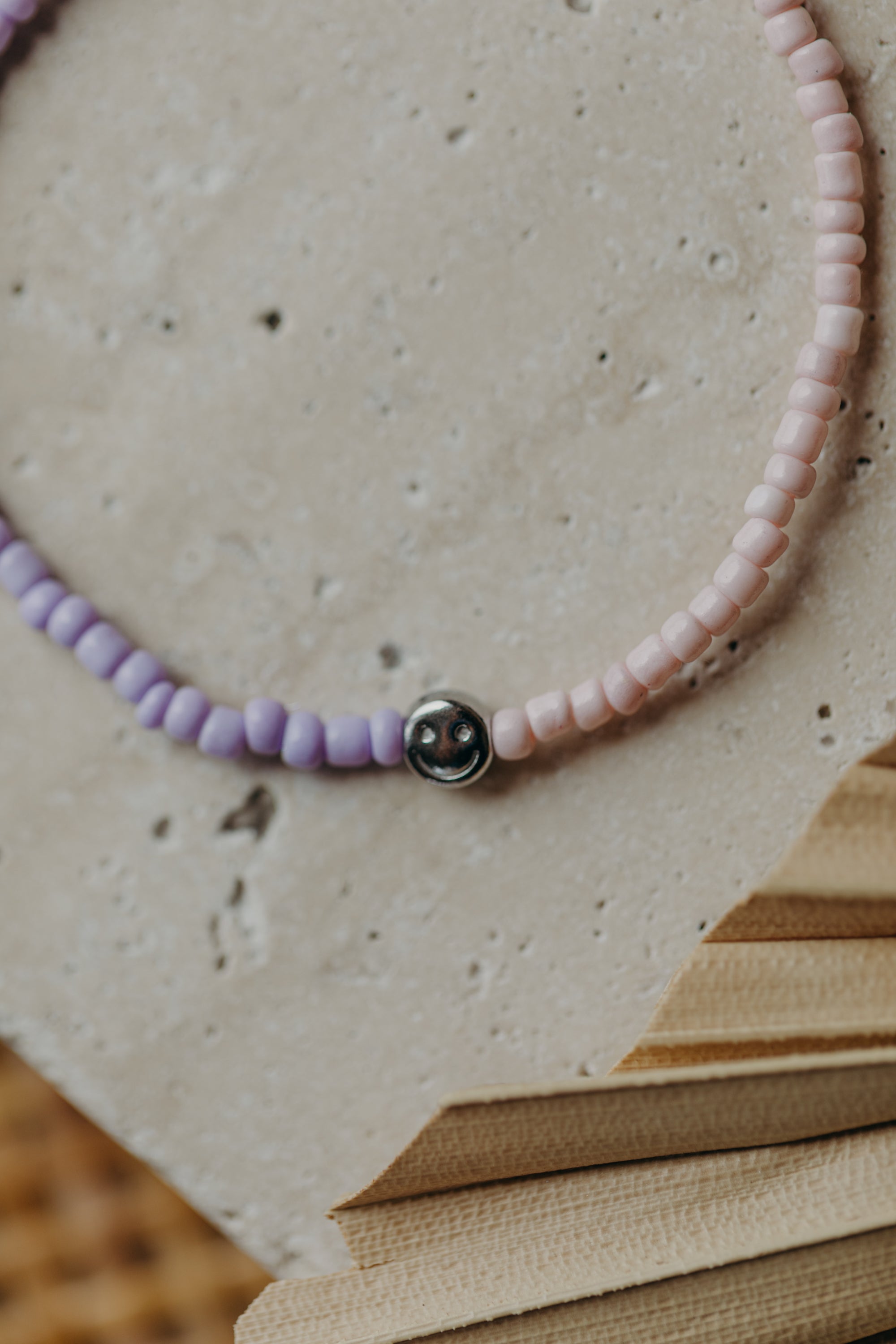 two-tone glass bead bracelet blue & cream