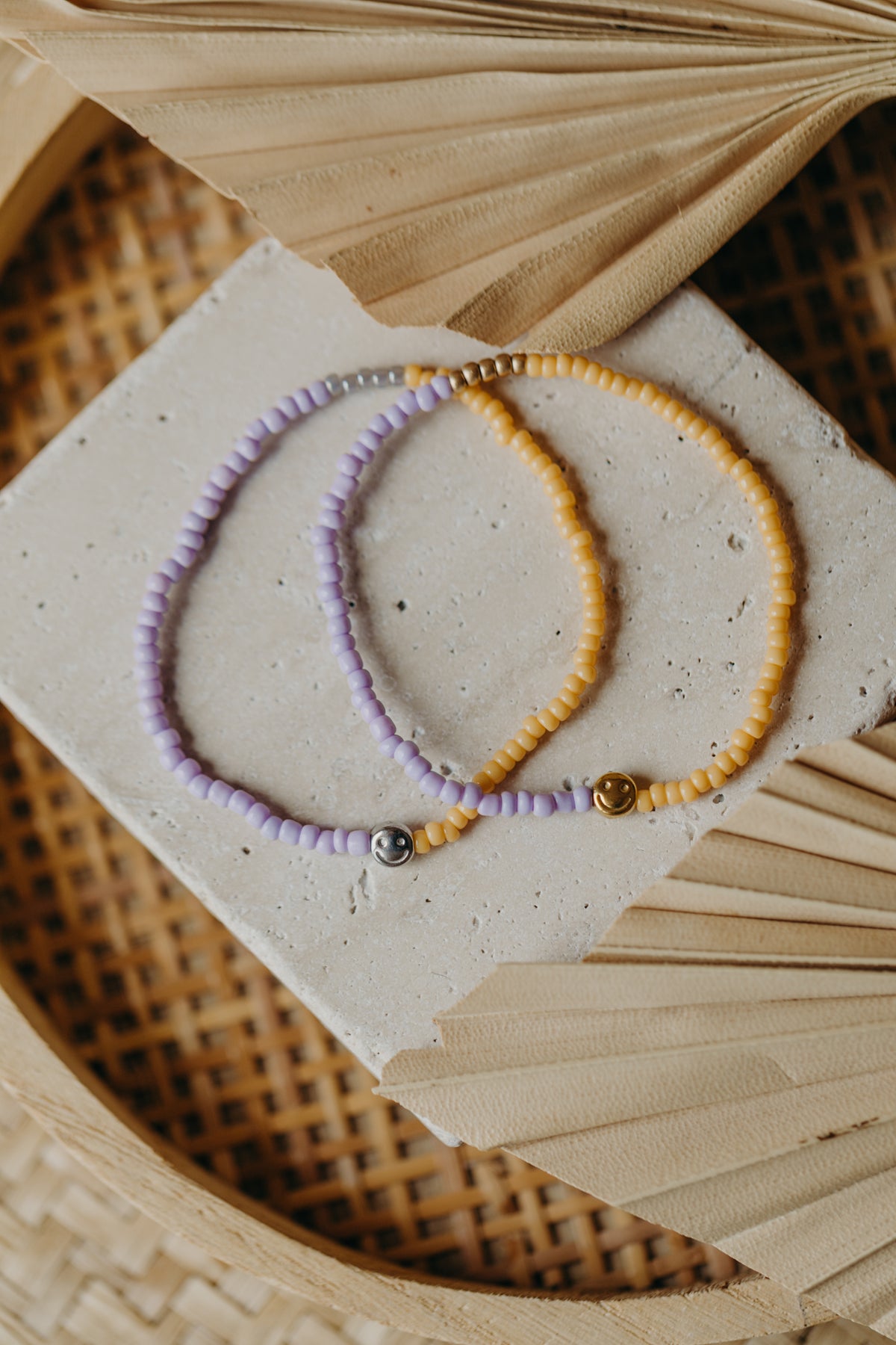 SMILEY - zweifarbiges Armband mit Miyuki Glasperlen - gelb & helles lila