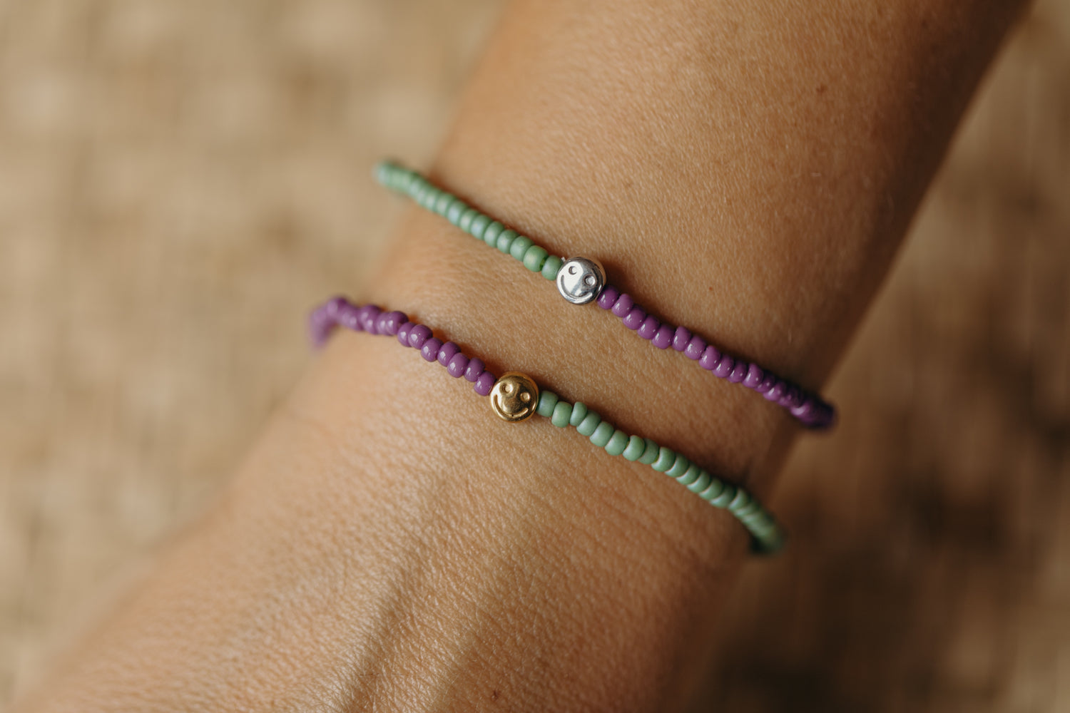 SMILEY - zweifarbiges Armband mit Miyuki Glasperlen - lila & grün