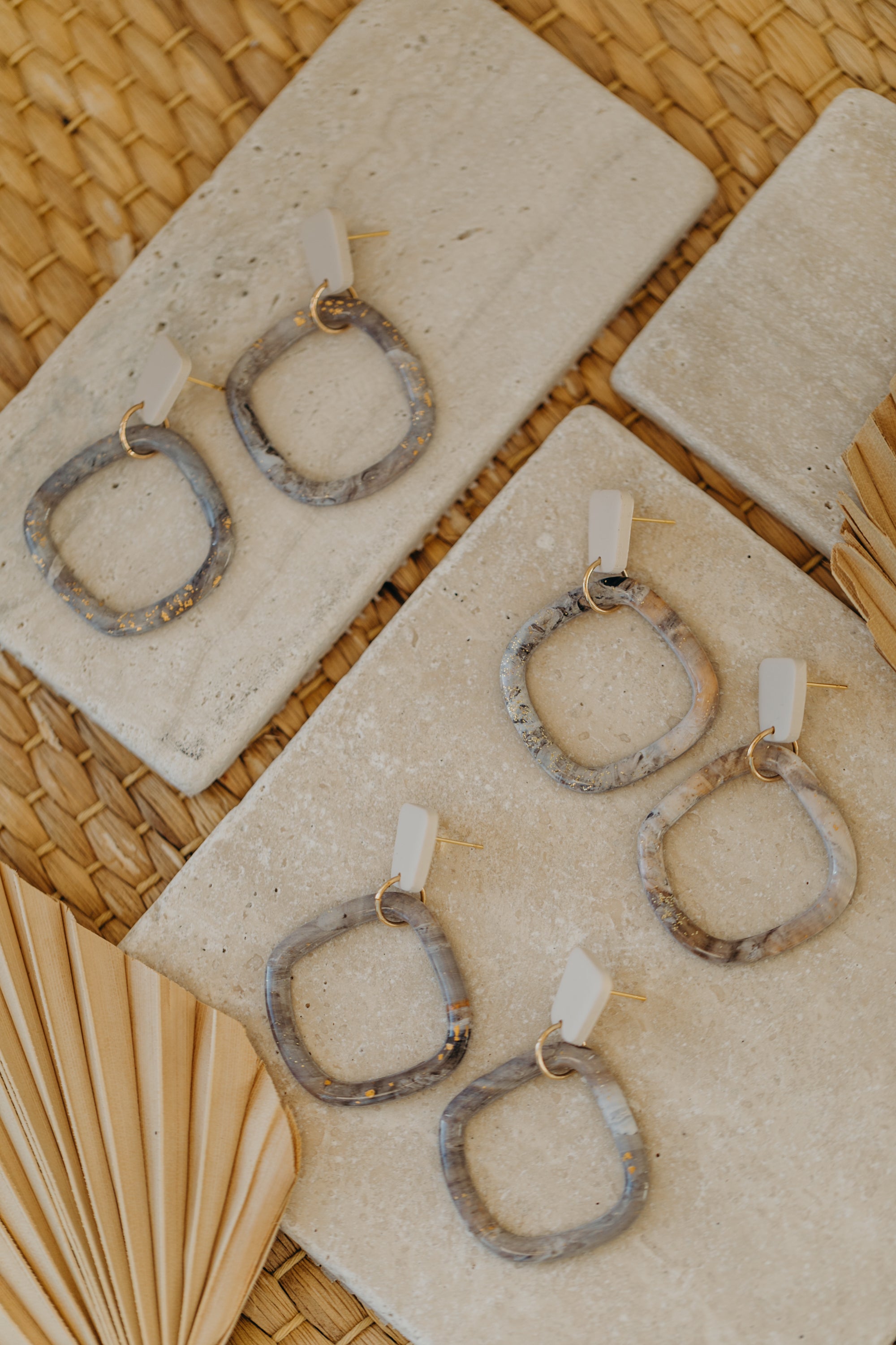 MARJA - small drop earrings gold