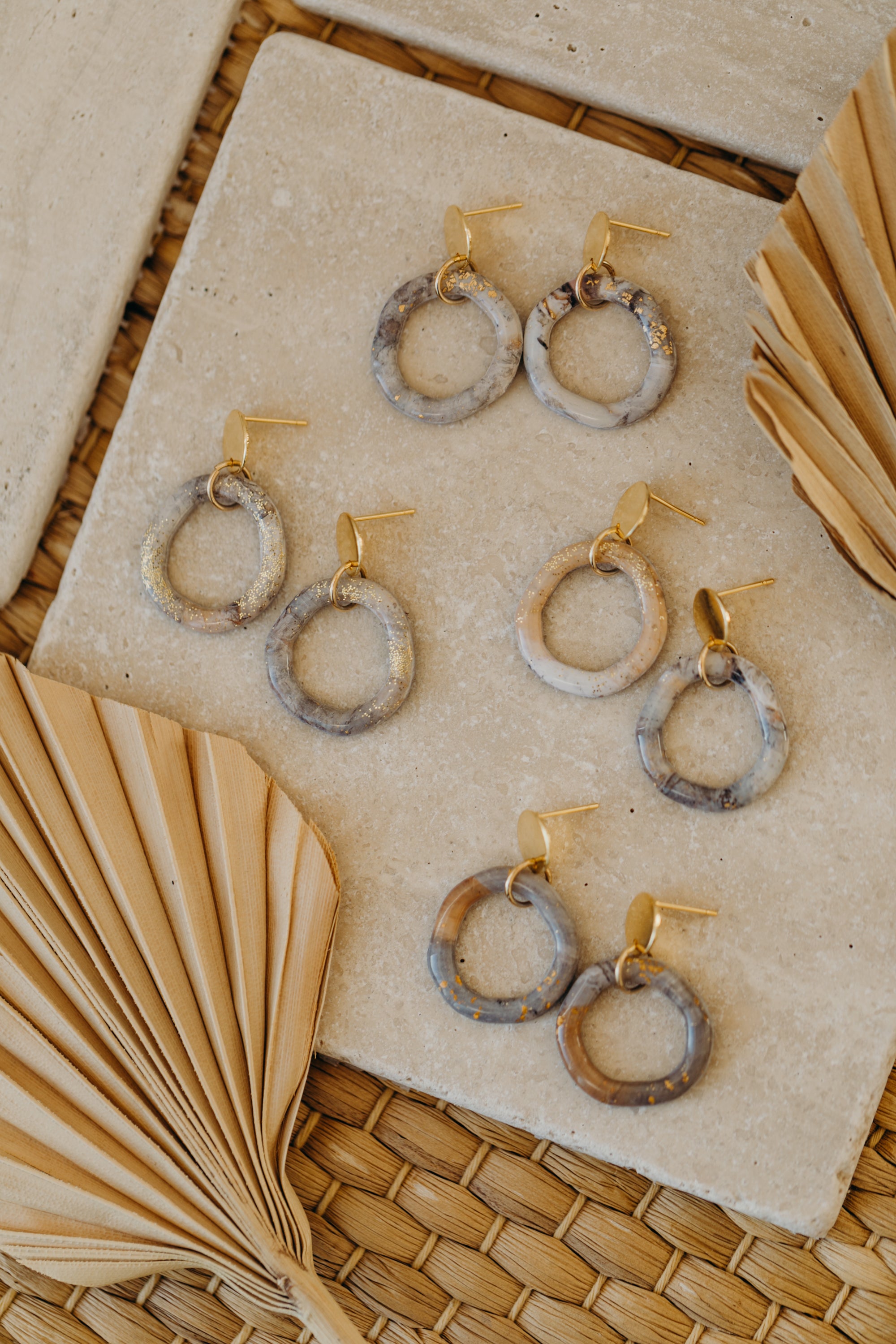 MARJA - small drop earrings gold