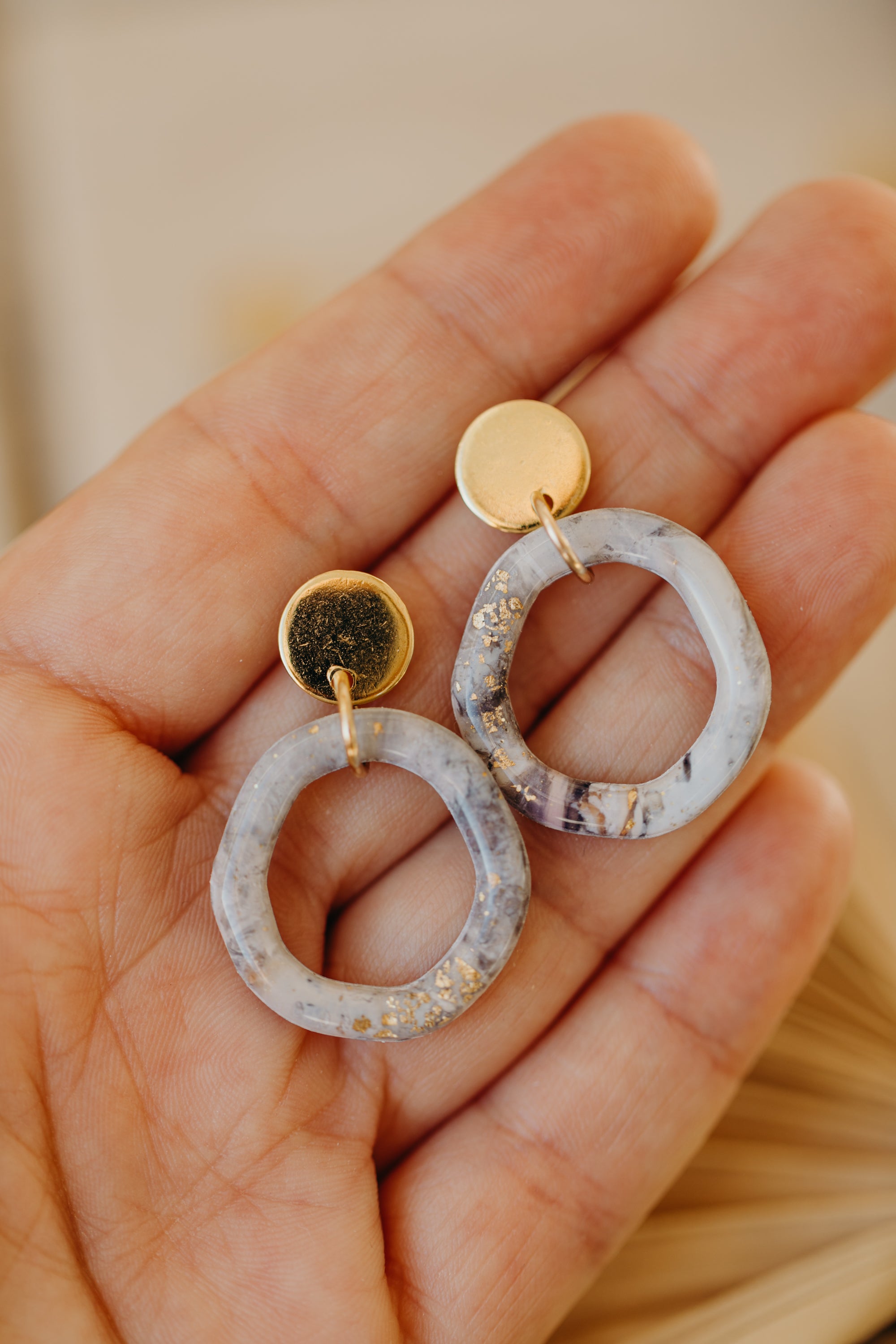 MARJA - small drop earrings gold