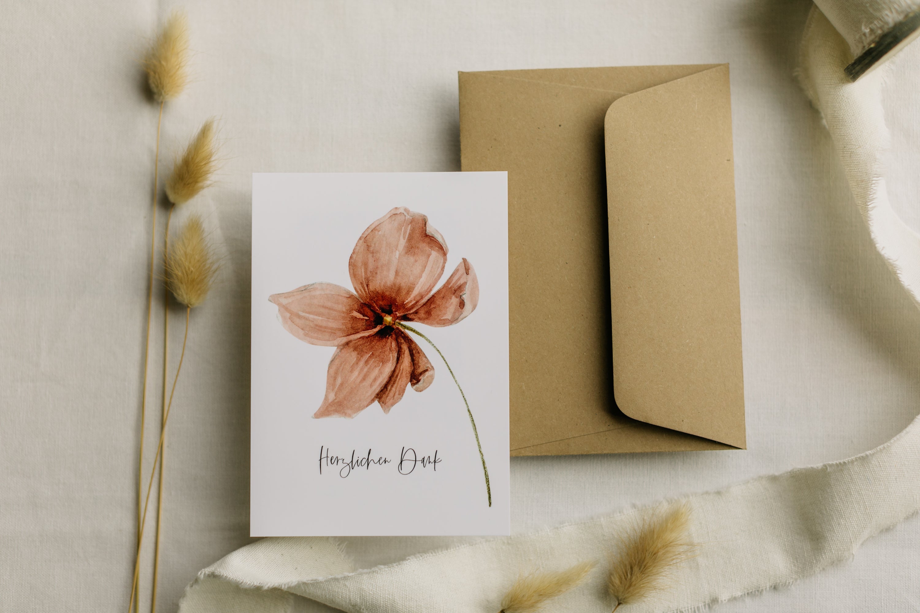 Postcard red flower with the inscription: "Thank you very much"