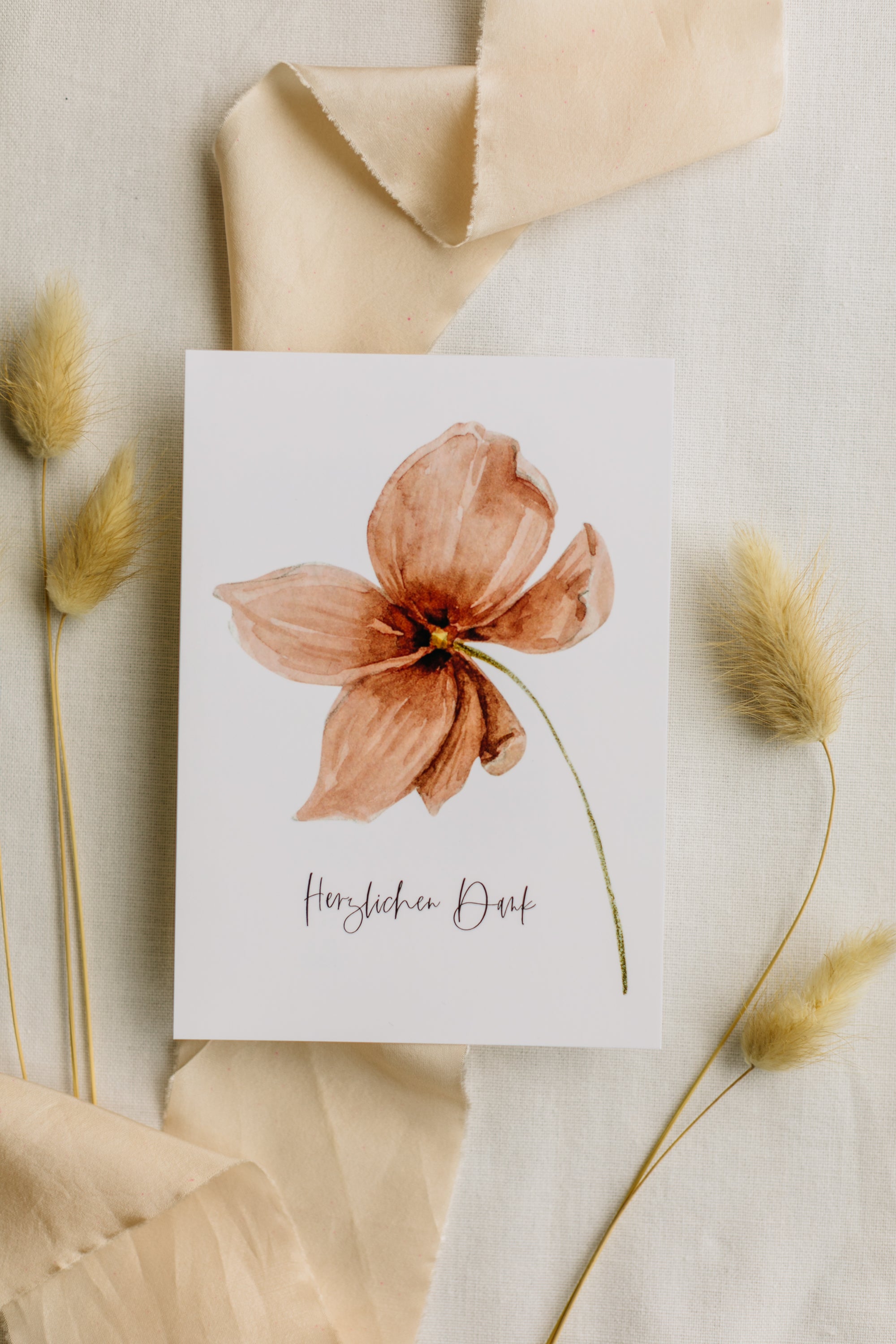 Postcard red flower with the inscription: "Thank you very much"