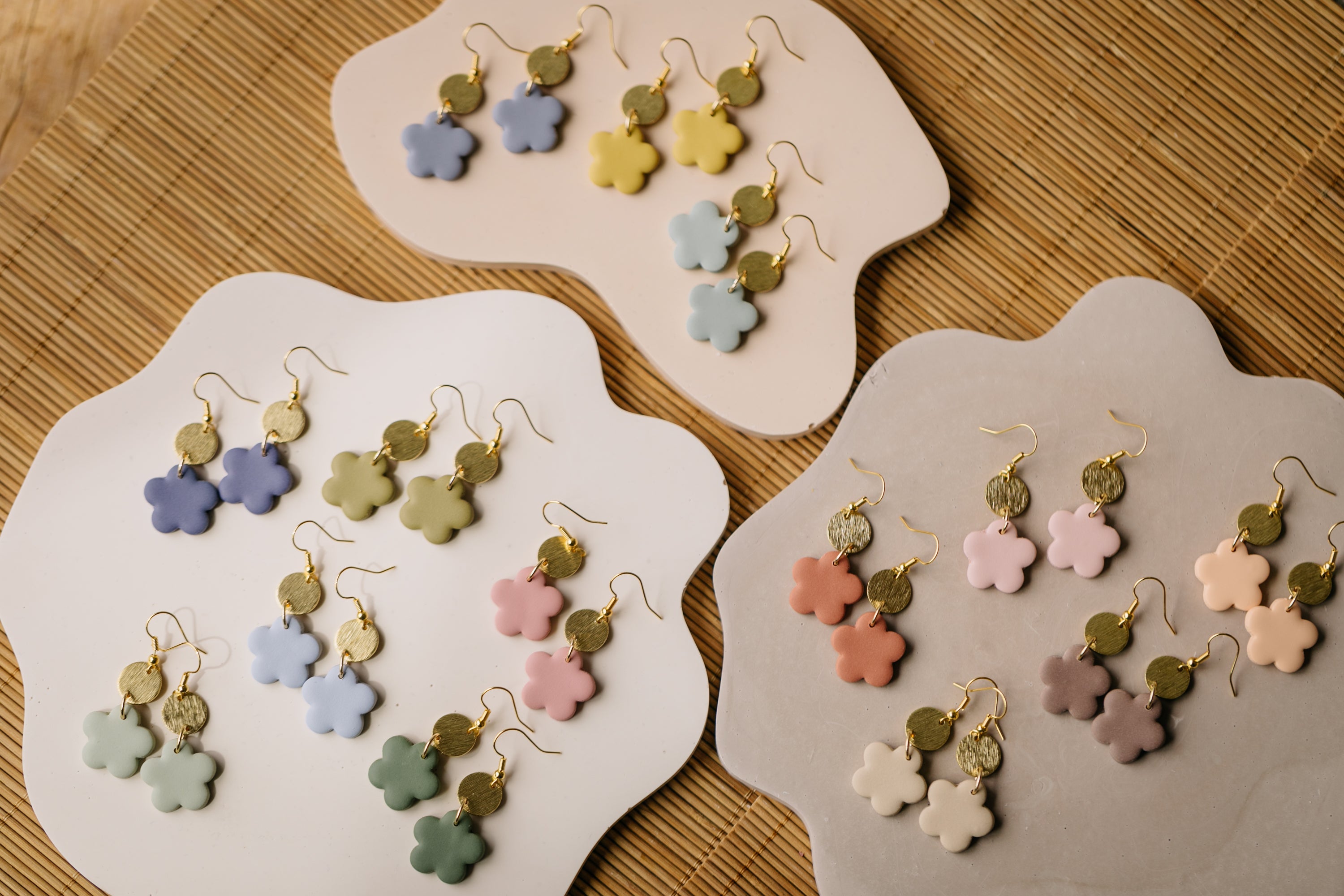 LILAN - bunte Blumen Ohrringe aus Polymer Ton