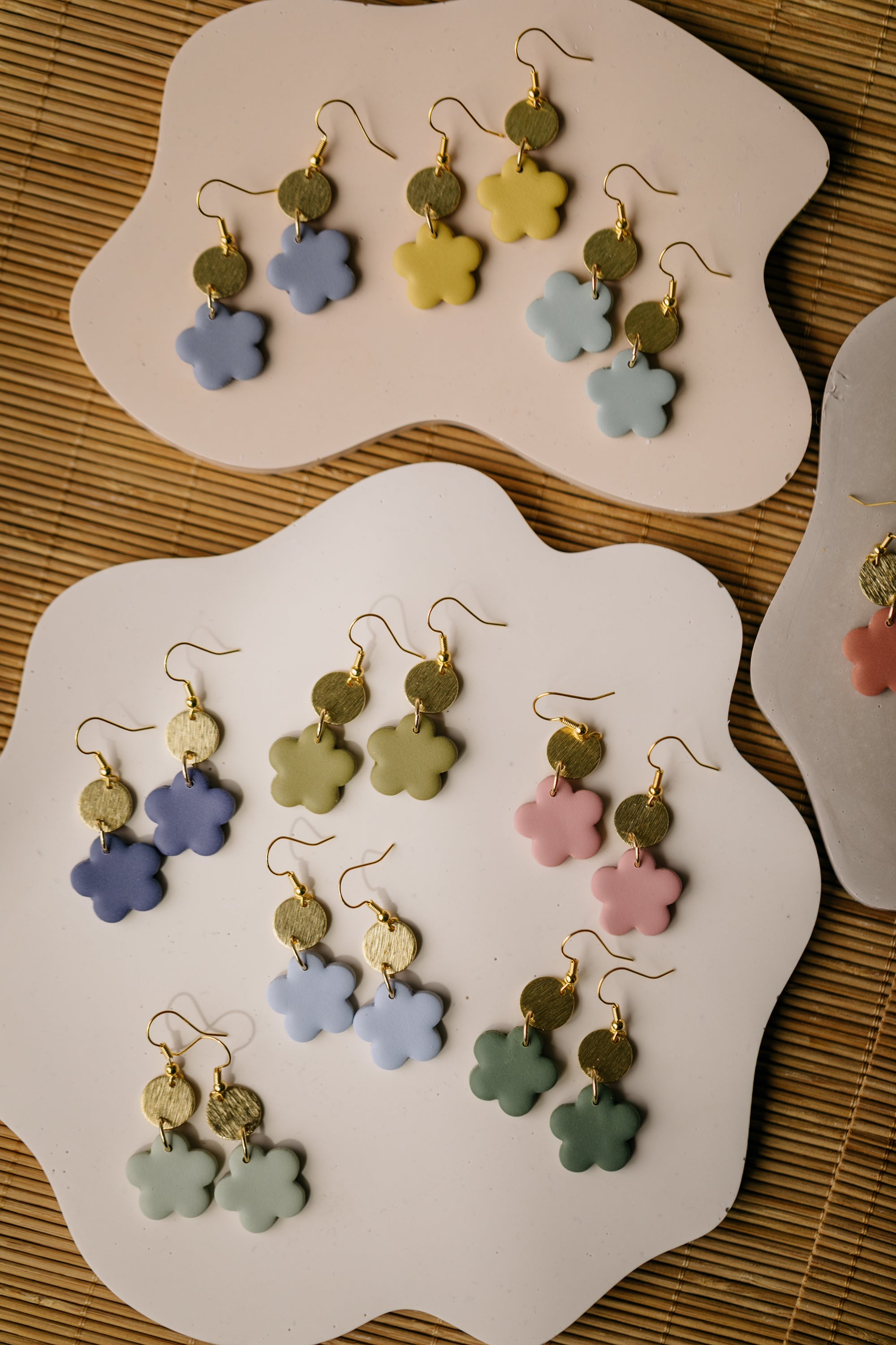 LILAN - bunte Blumen Ohrringe aus Polymer Ton