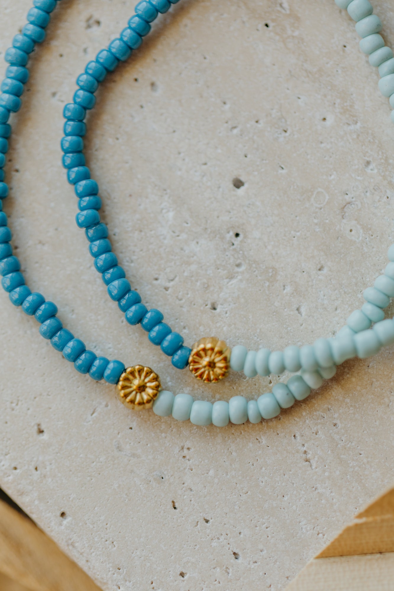 BLUME - zweifarbiges Armband mit Miyuki Glasperlen - mint & dunkles Türkis