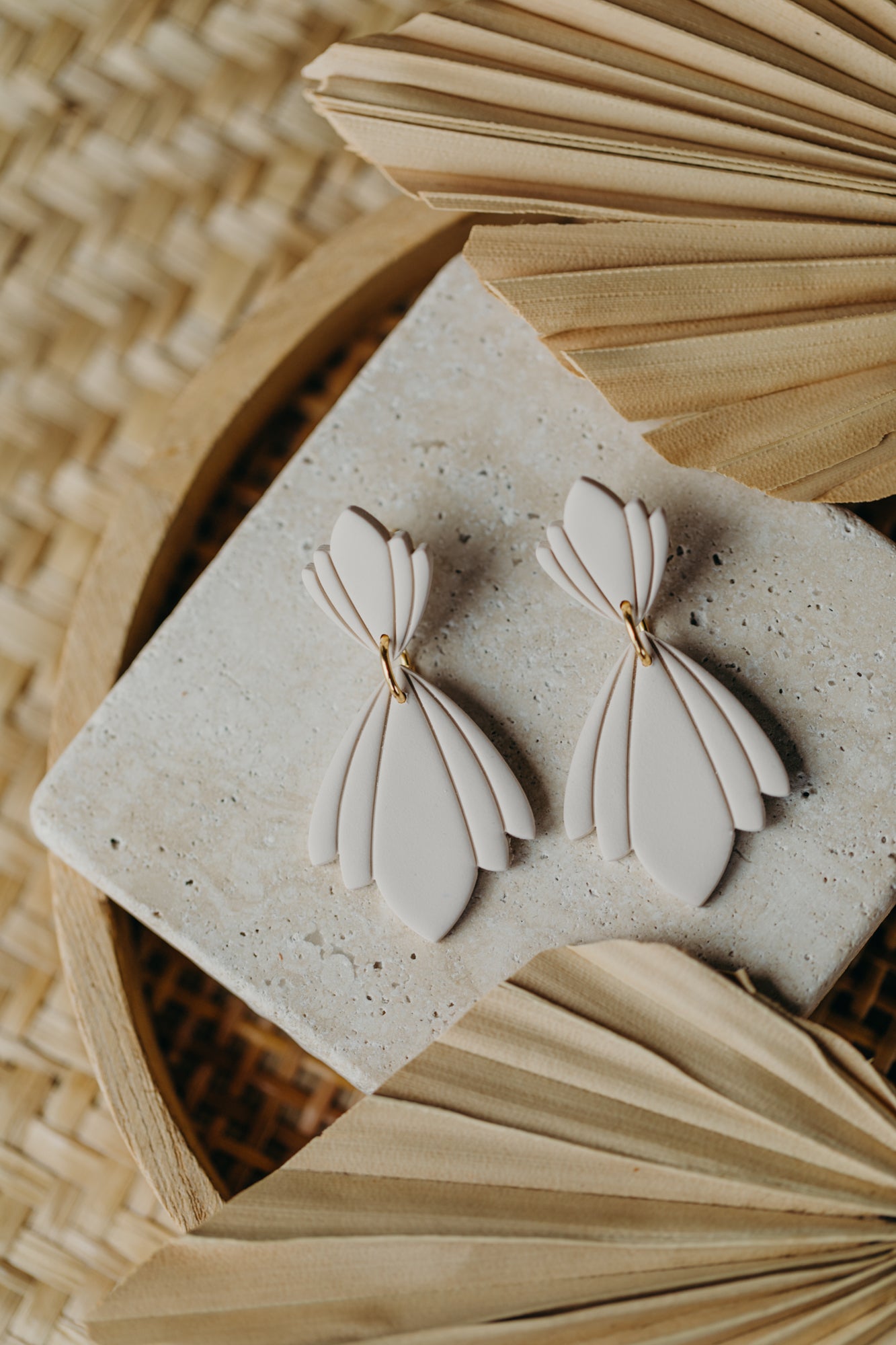 CHARLOTTE - large vanilla-colored statement earrings