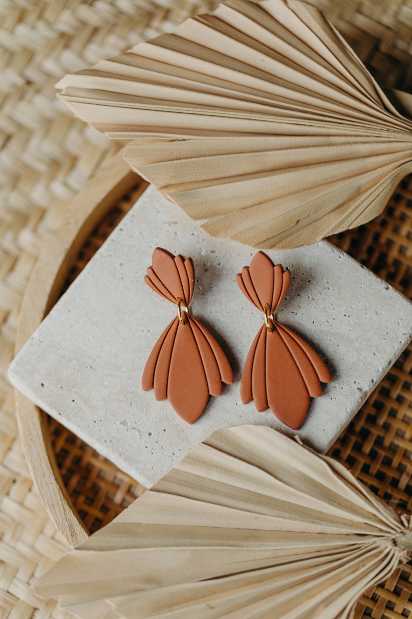 CHARLOTTE - large cinnamon-colored statement earrings
