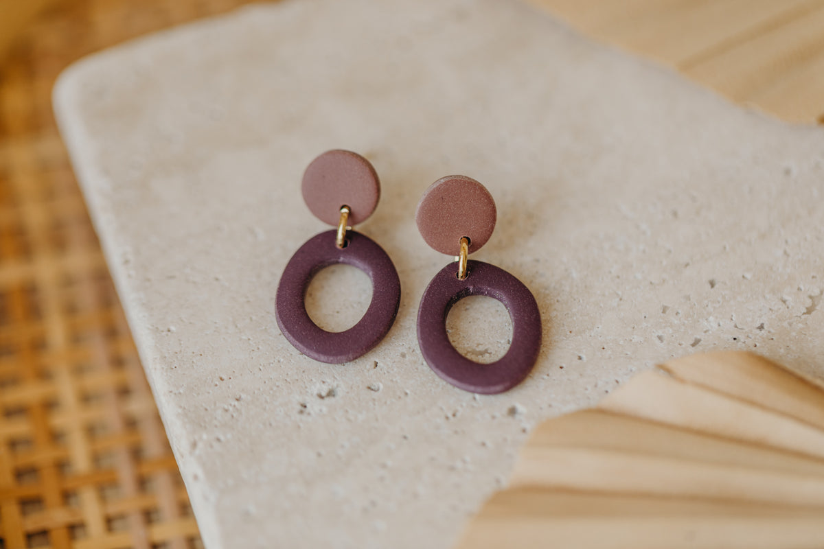 CELESTE - zweifarbige ovale Polymer Ton Ohrringe mauve-aubergine