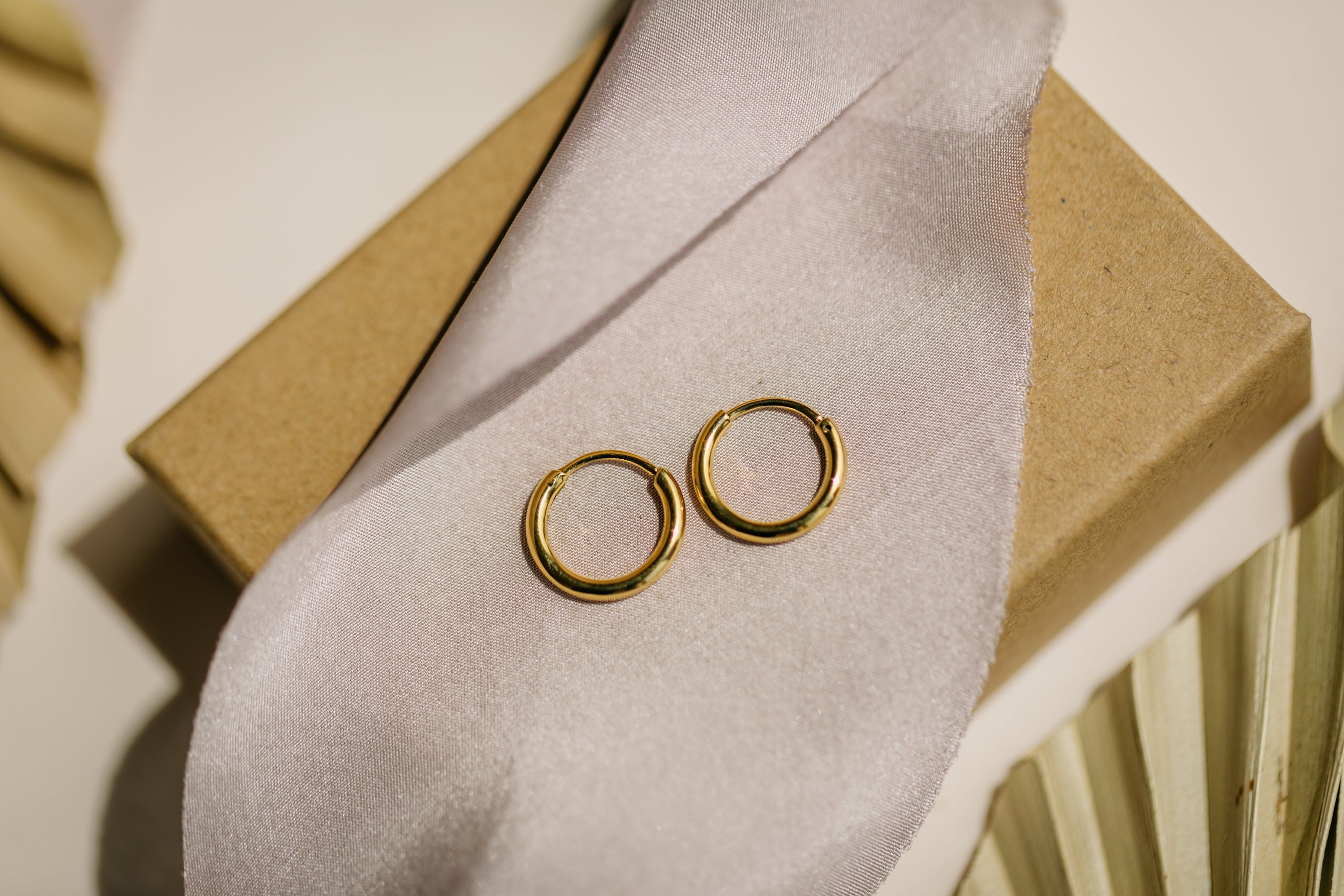 filigrane goldene Creolen 13 mm oder 17 mm