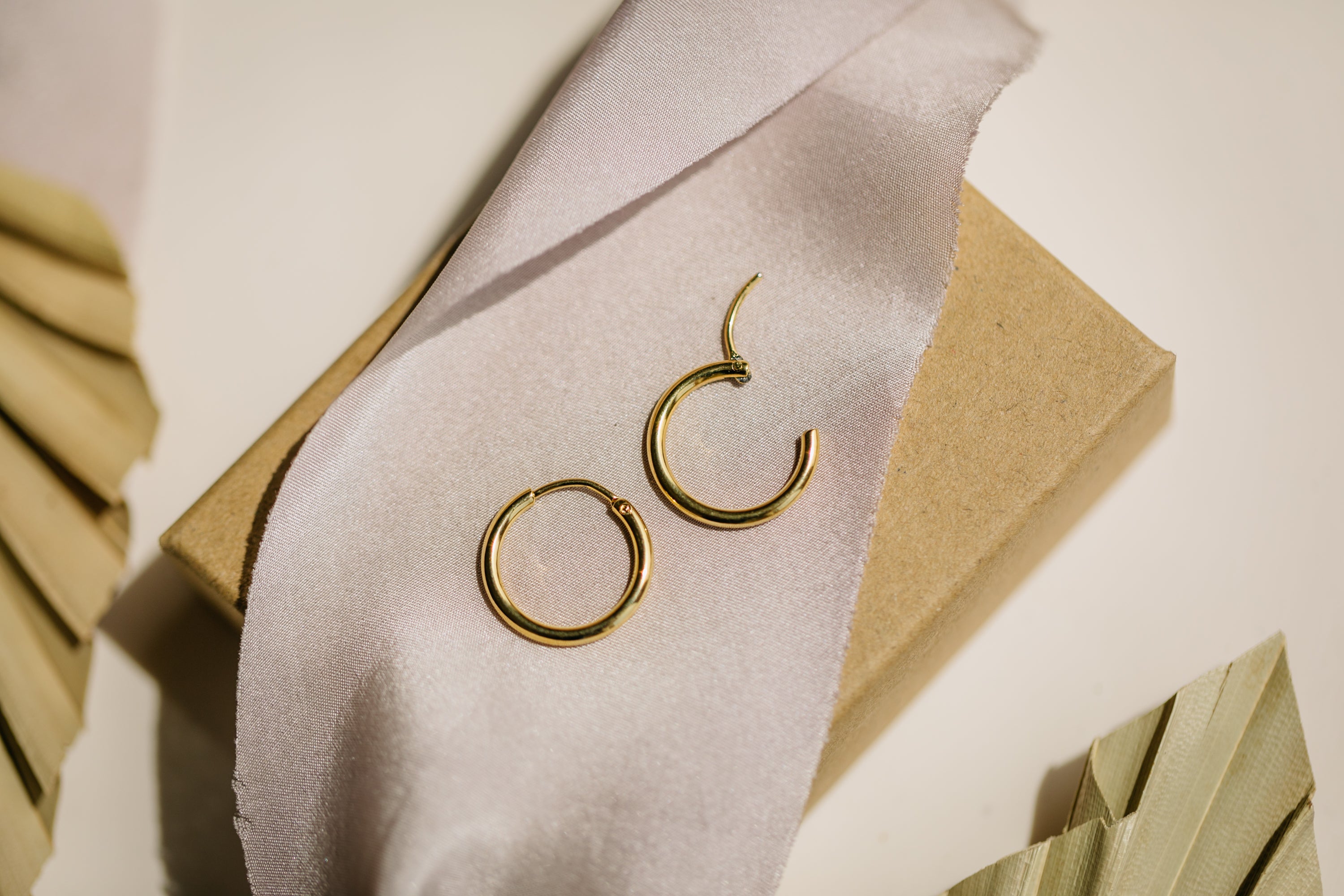 filigrane goldene Creolen 13 mm oder 17 mm