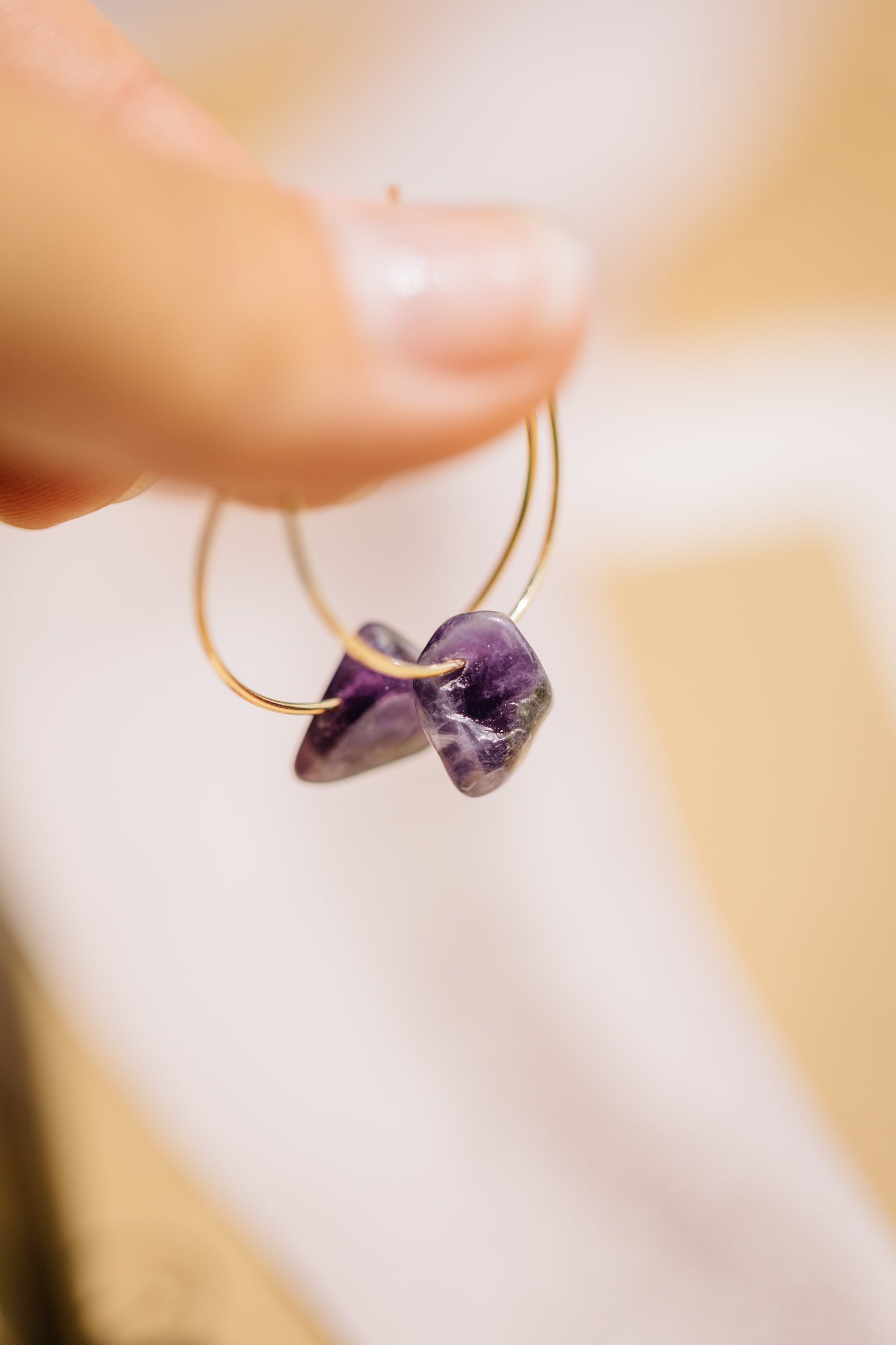 Creolen mit lila Amethyst Edelstein