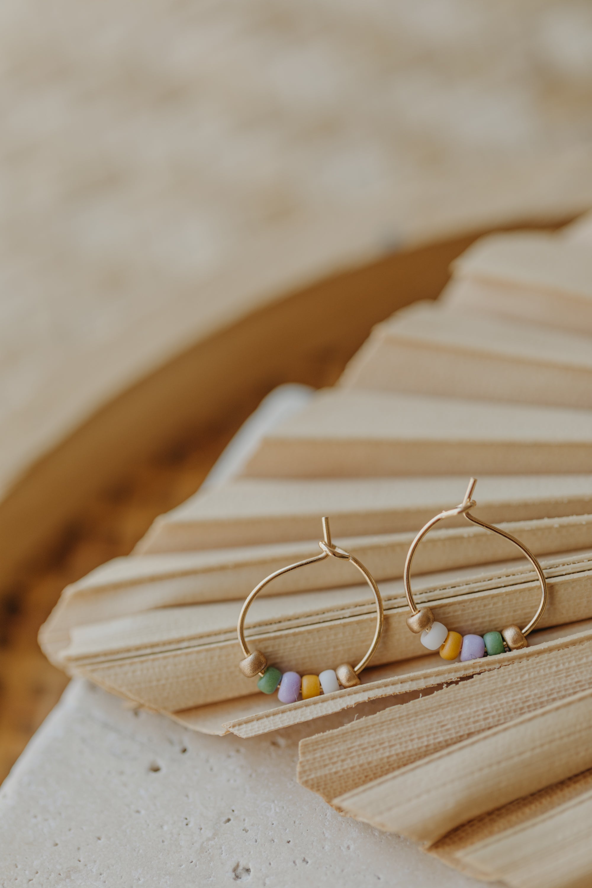 PROVENCE - filigrane Creolen mit bunten Perlen