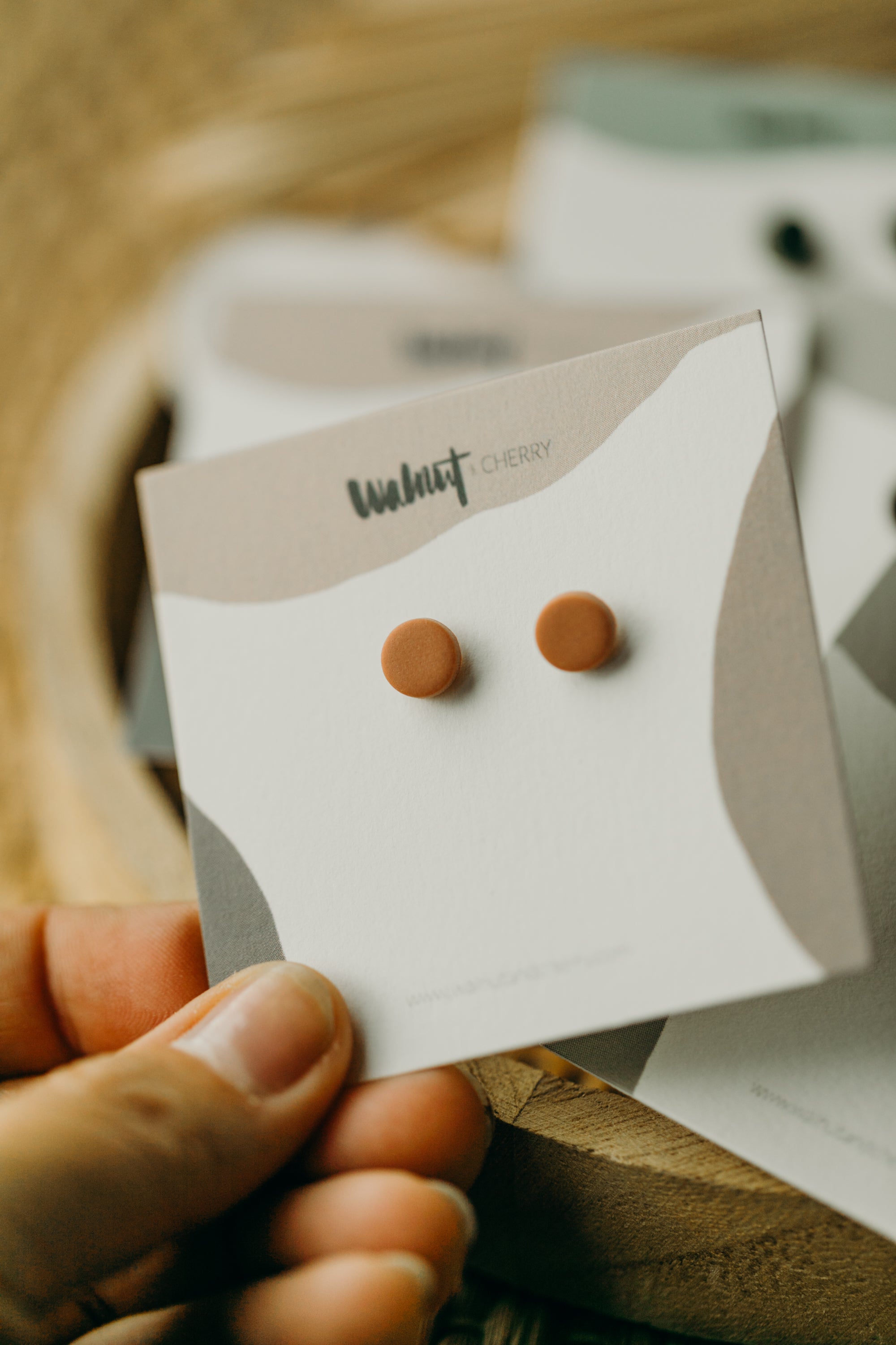 ELSA - small round earrings made of polymer clay