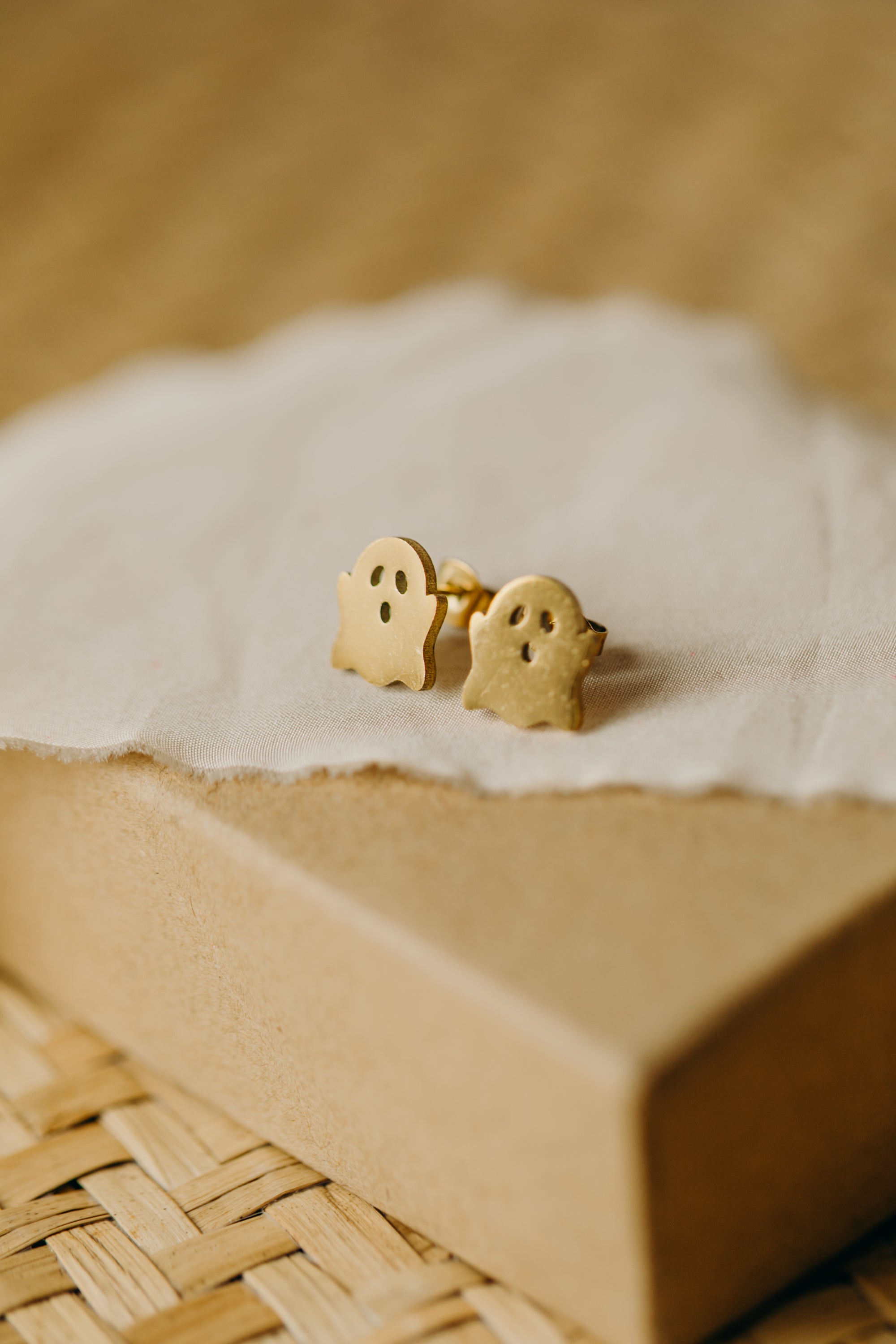 dotted circle earrings