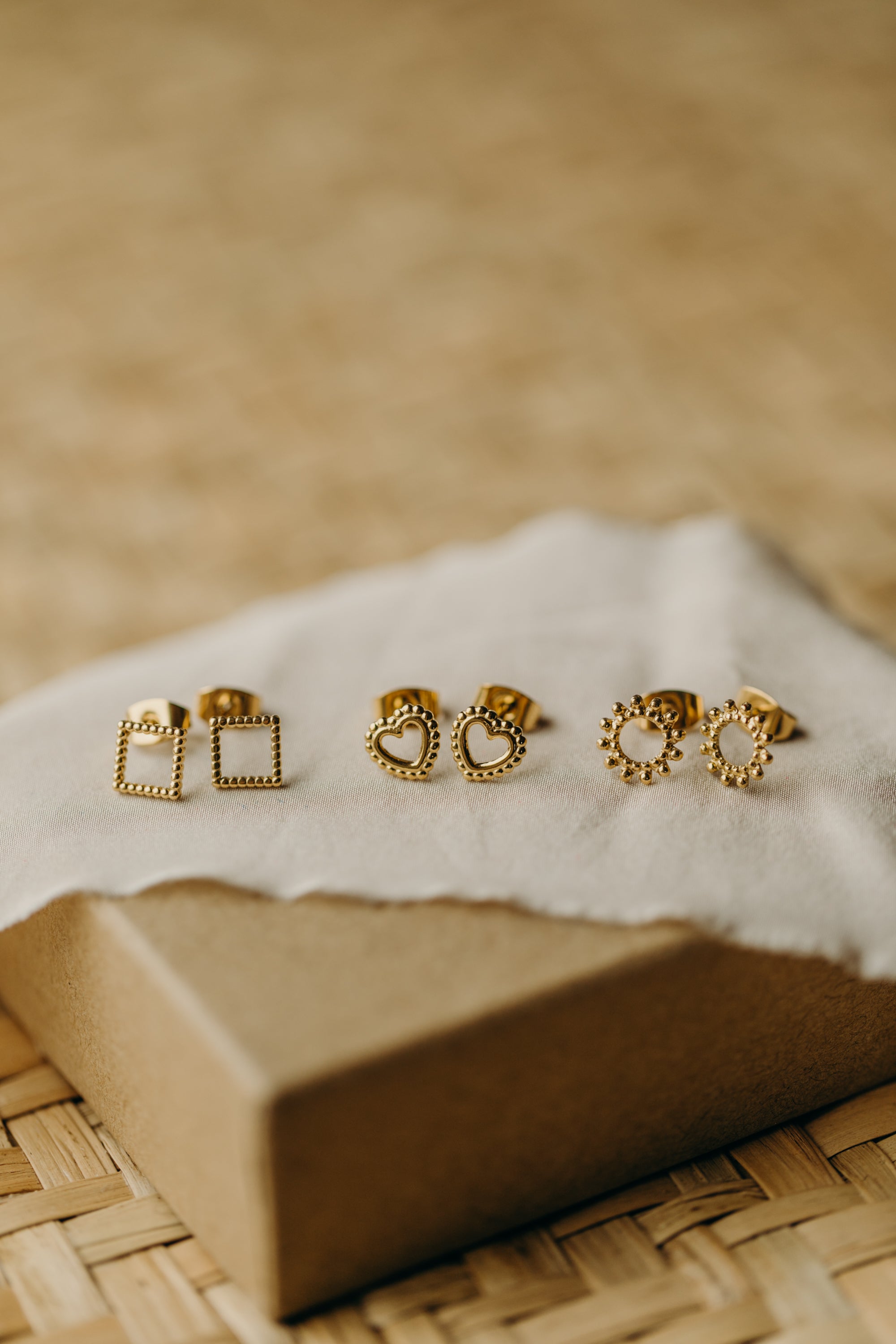 dotted circle earrings