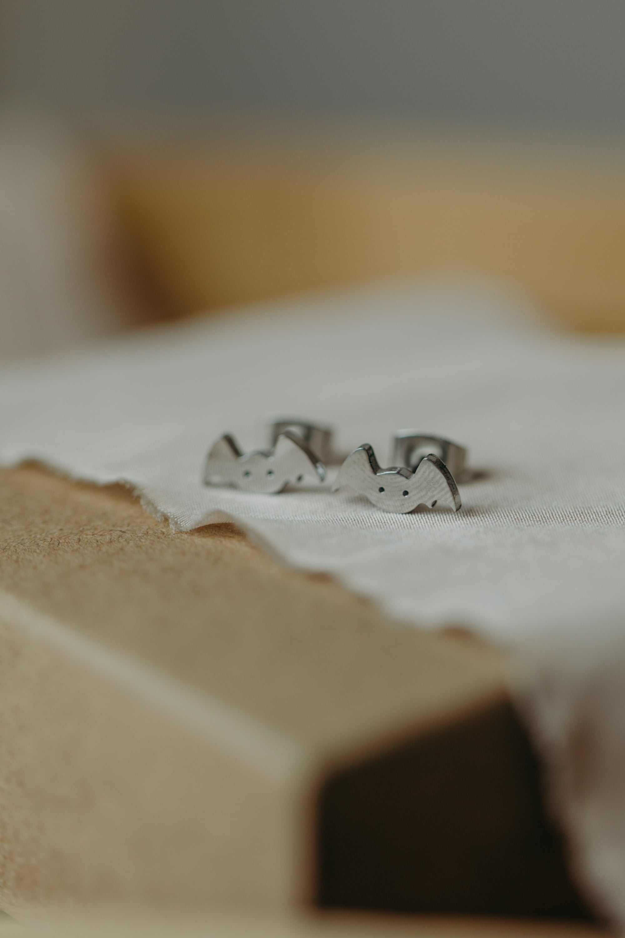 Stud earrings small sun with dots