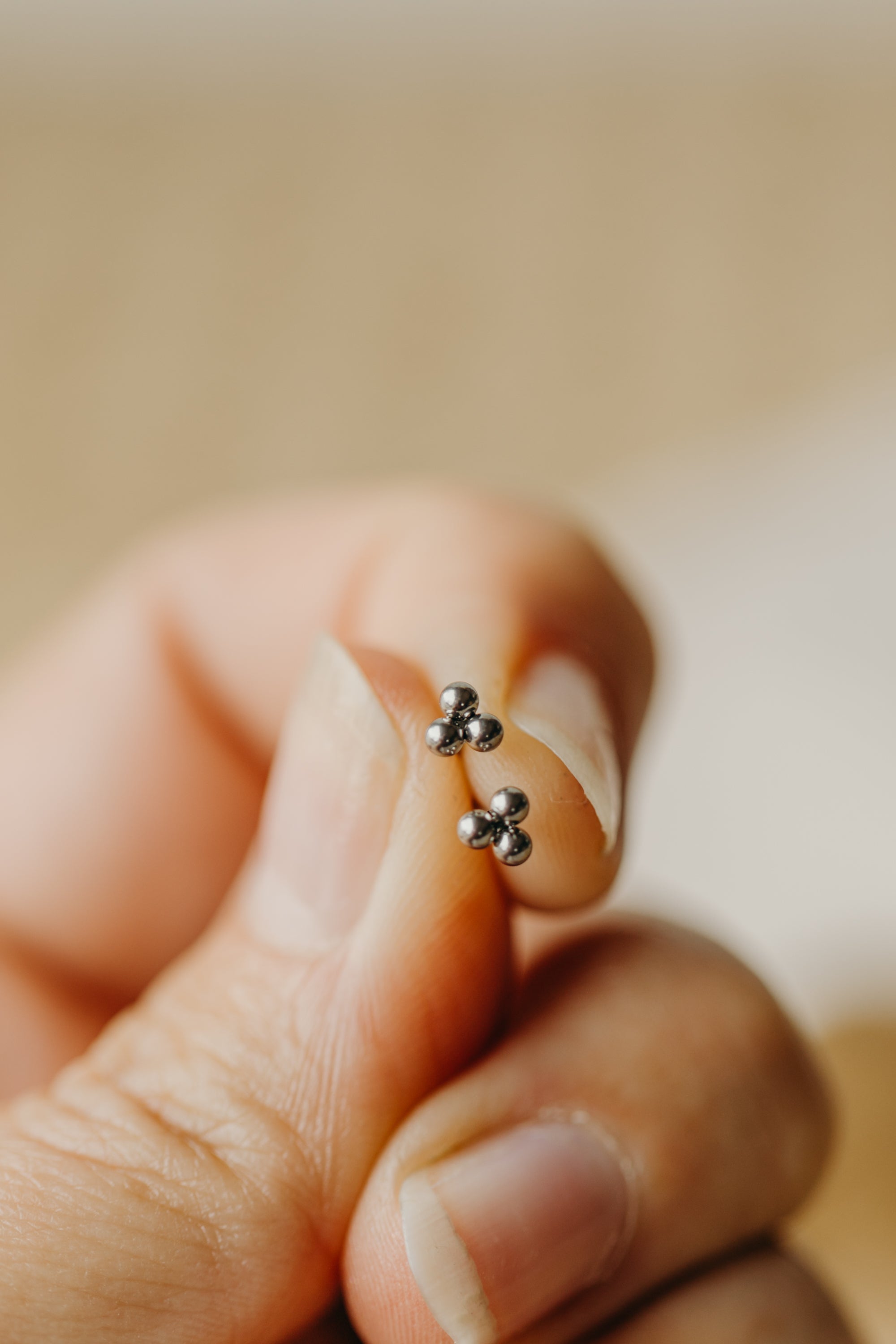 Ohrstecker Mini drei Punkte