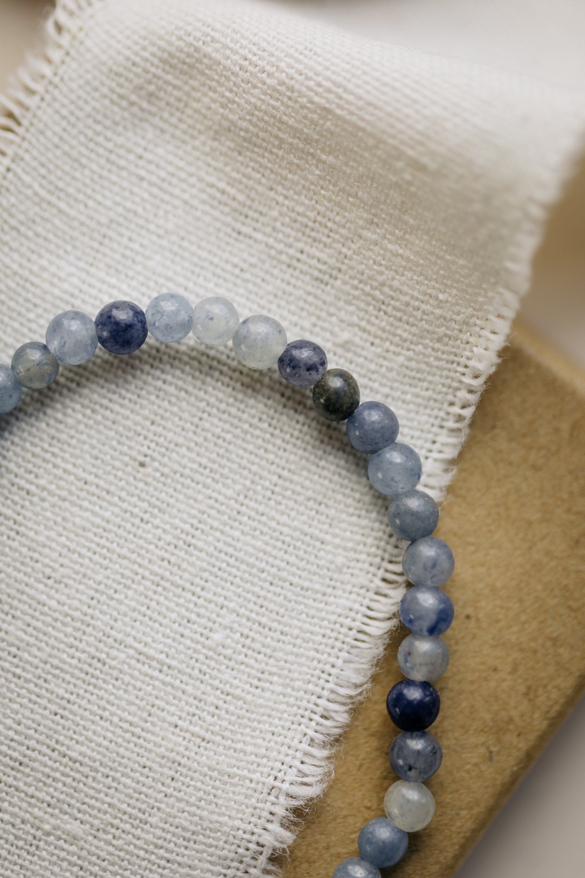 Armband mit blauen Aventurin Edelstein Perlen