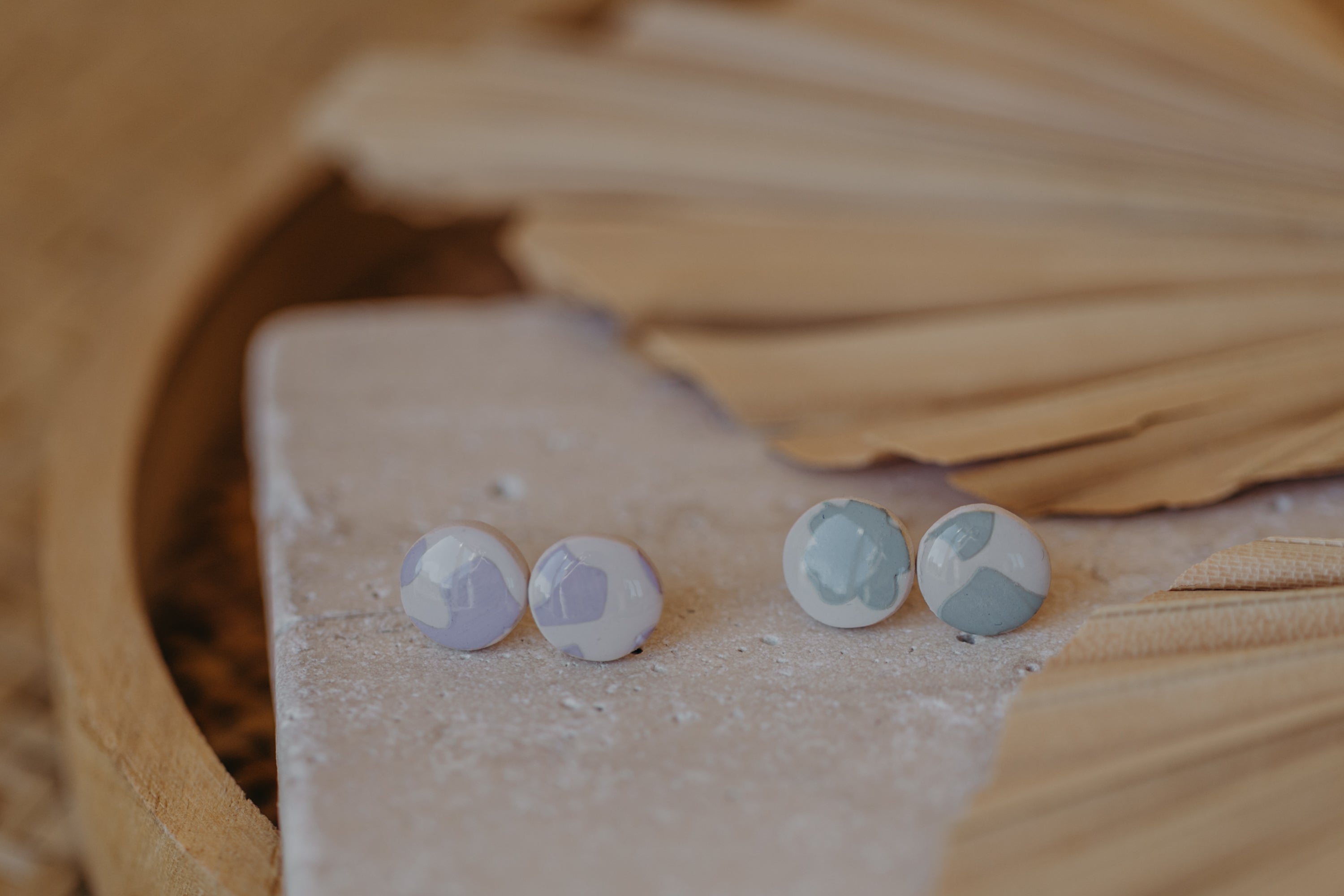 YUNA - small round earrings made of polymer clay in bright colors