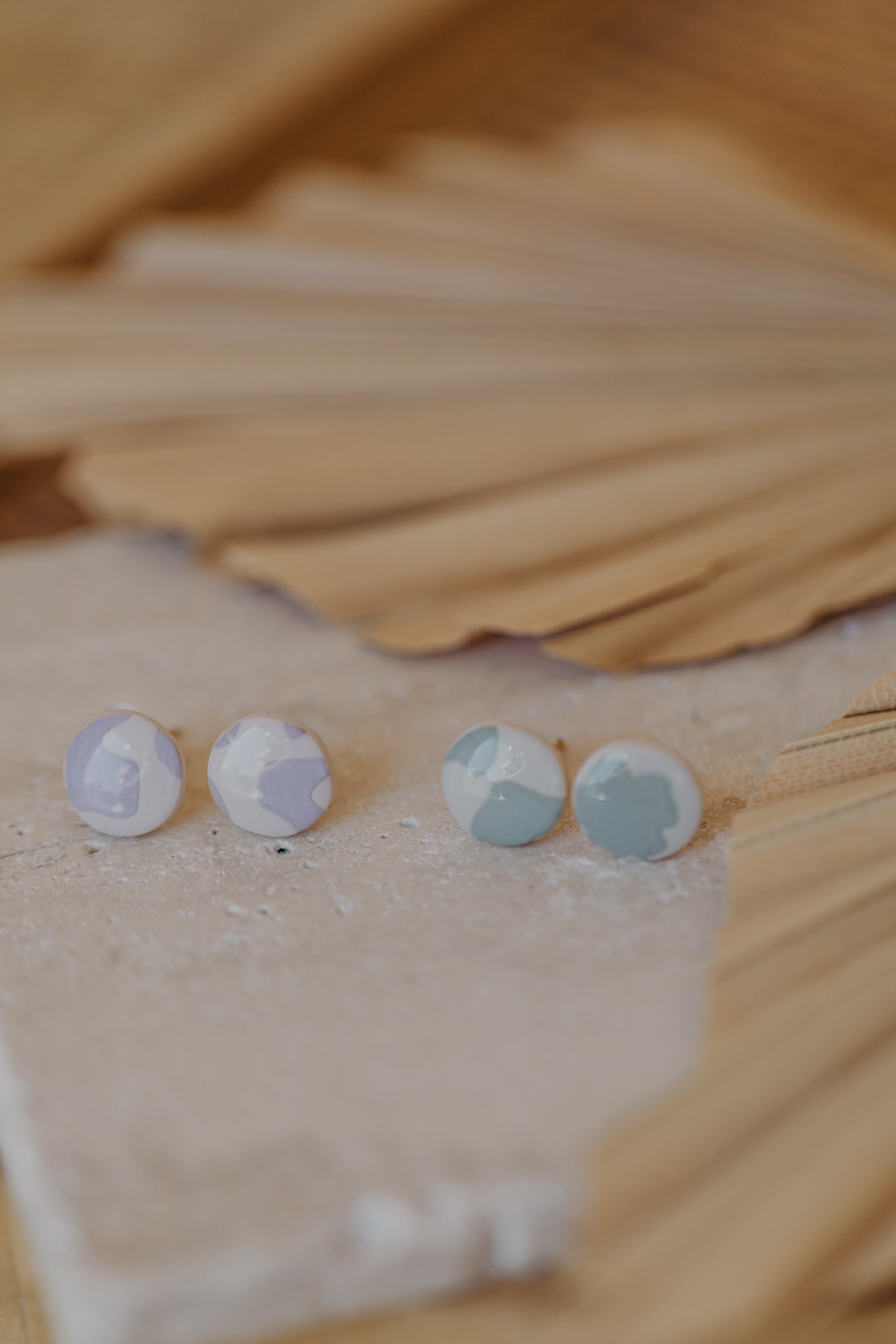 YUNA - small round earrings made of polymer clay in bright colors