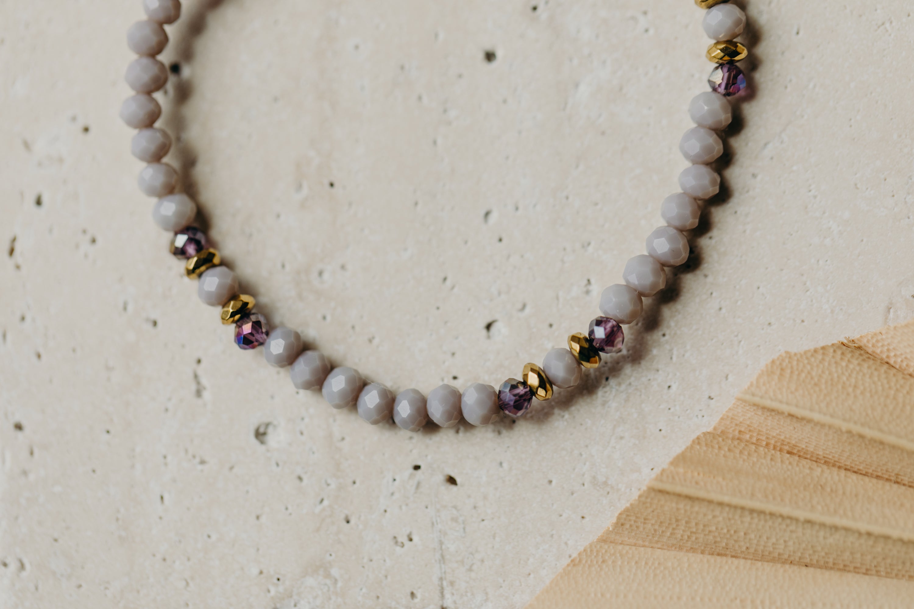 two-tone glass bead bracelet blue & cream