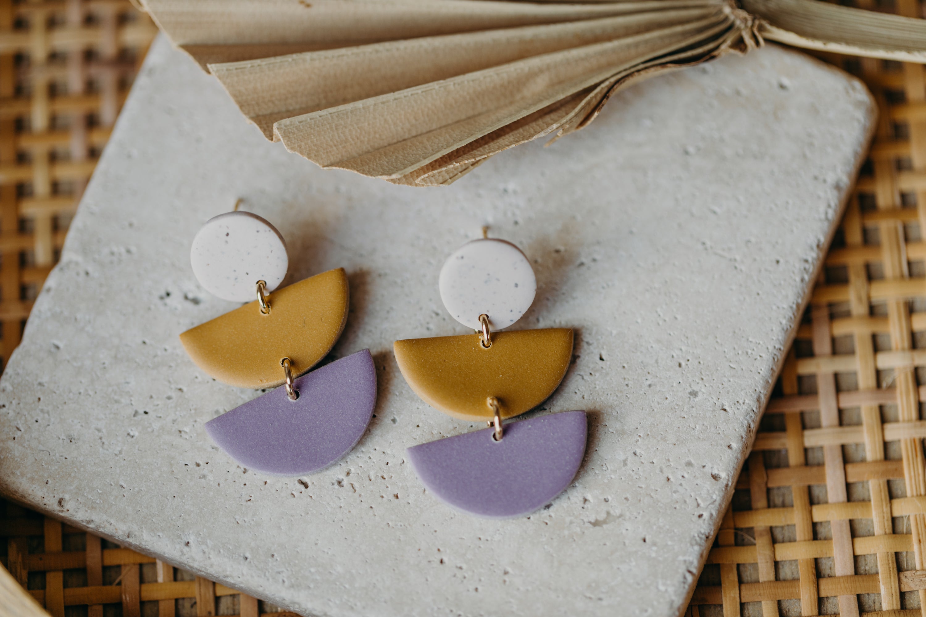 FRANCESCA - Polymer Ton Ohrringe in Kalk, Softes Senfgelb und Hellem Lila