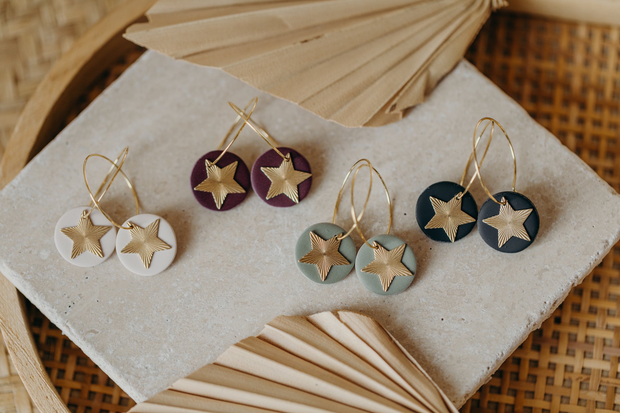 FRANZI - eukalyptus grüne Creolen mit Stern