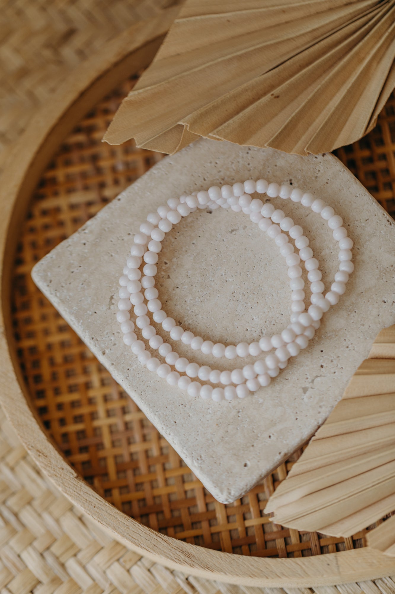 weißes Glasperlenarmband (4mm)