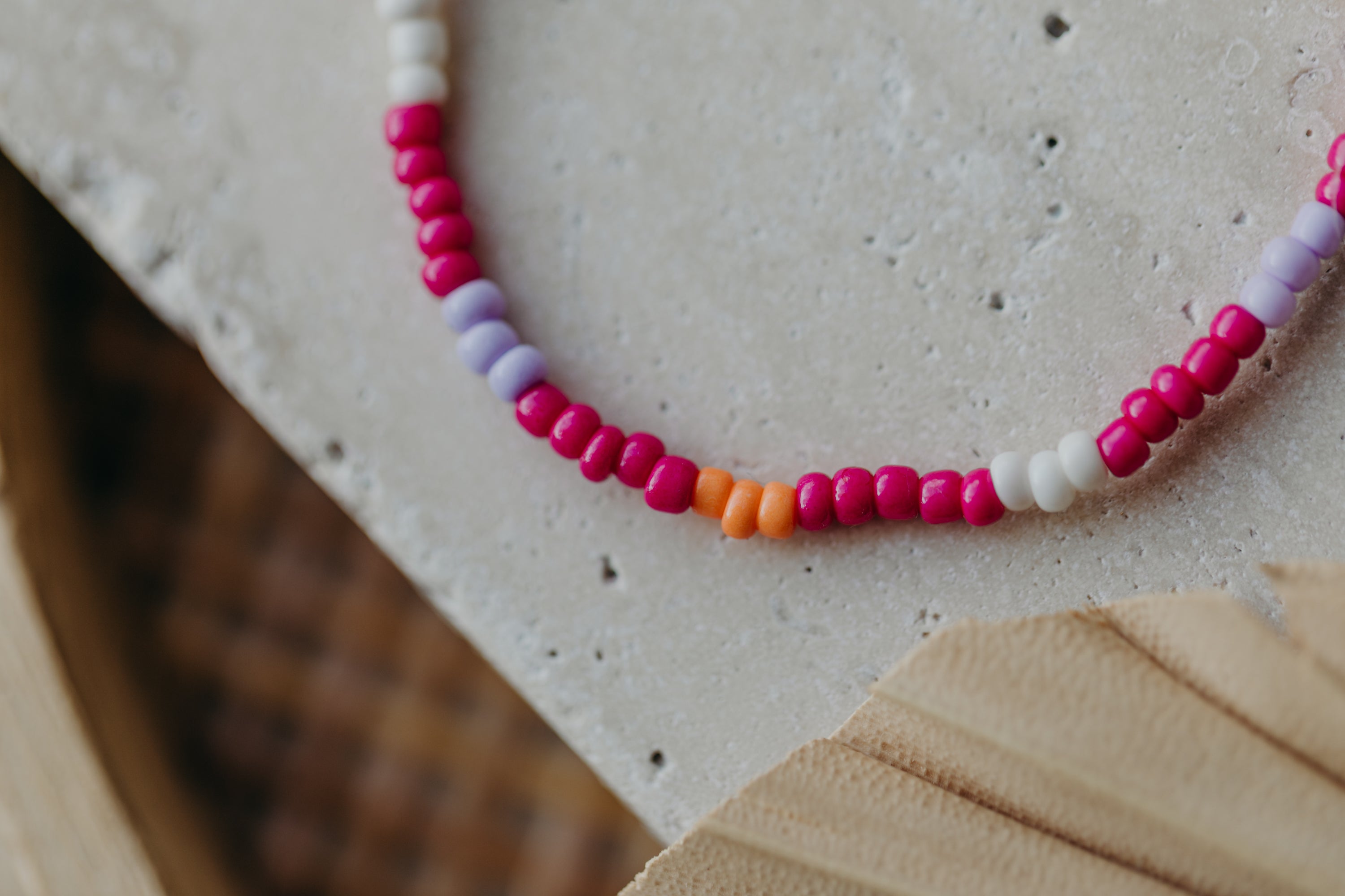 two-tone glass bead bracelet blue & cream