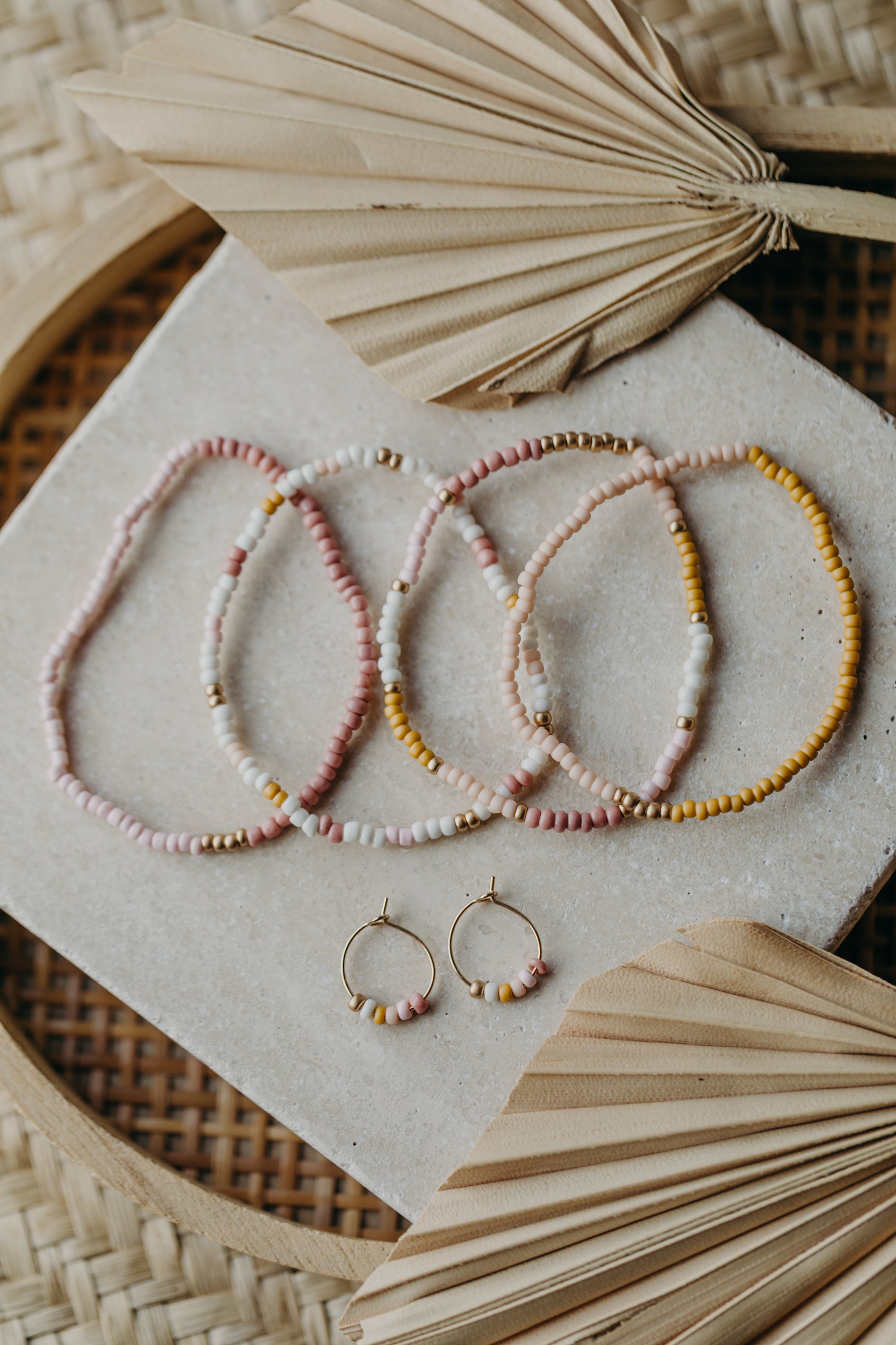 FARO - buntes Glasperlenarmband 002