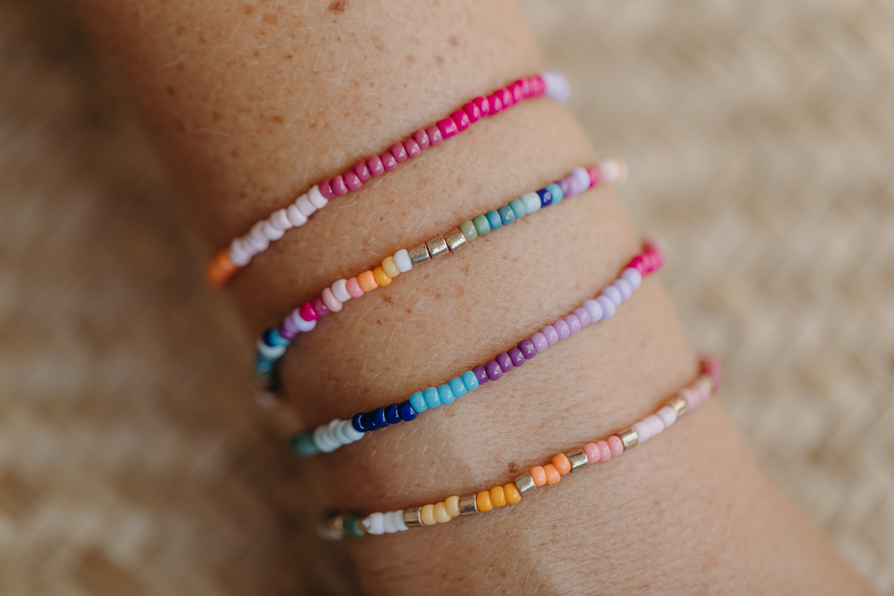 MOREA - buntes Glasperlenarmband 003