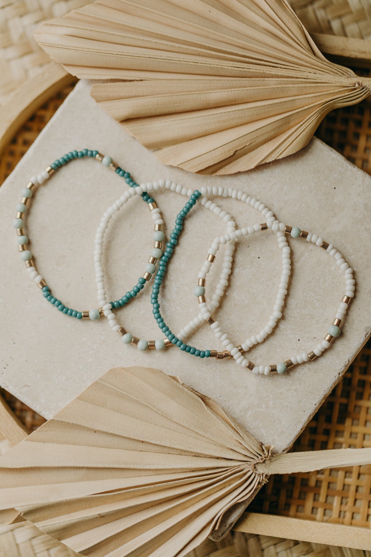 NAXOS - feines Glasperlenarmband 004