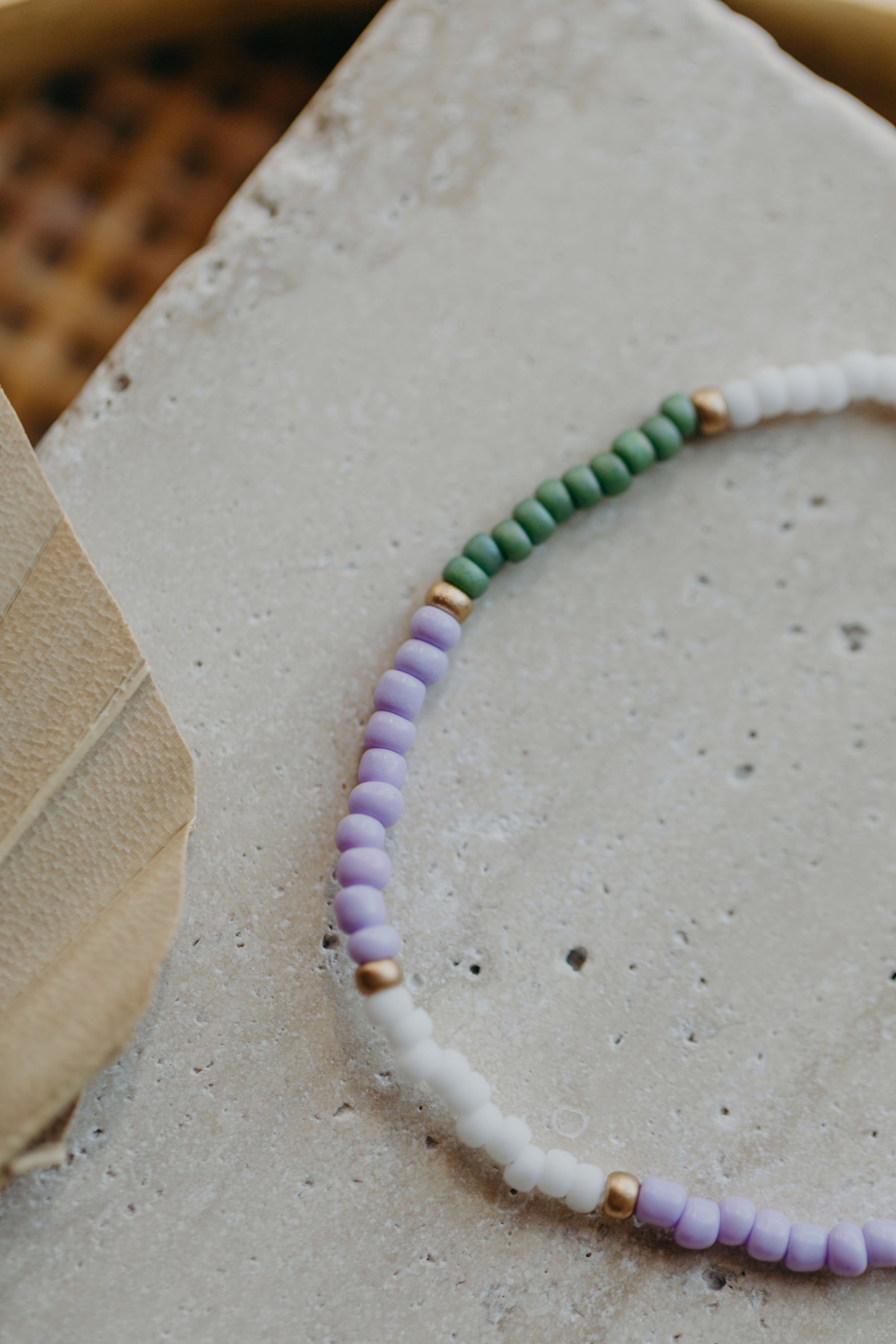 two-tone glass bead bracelet blue & cream