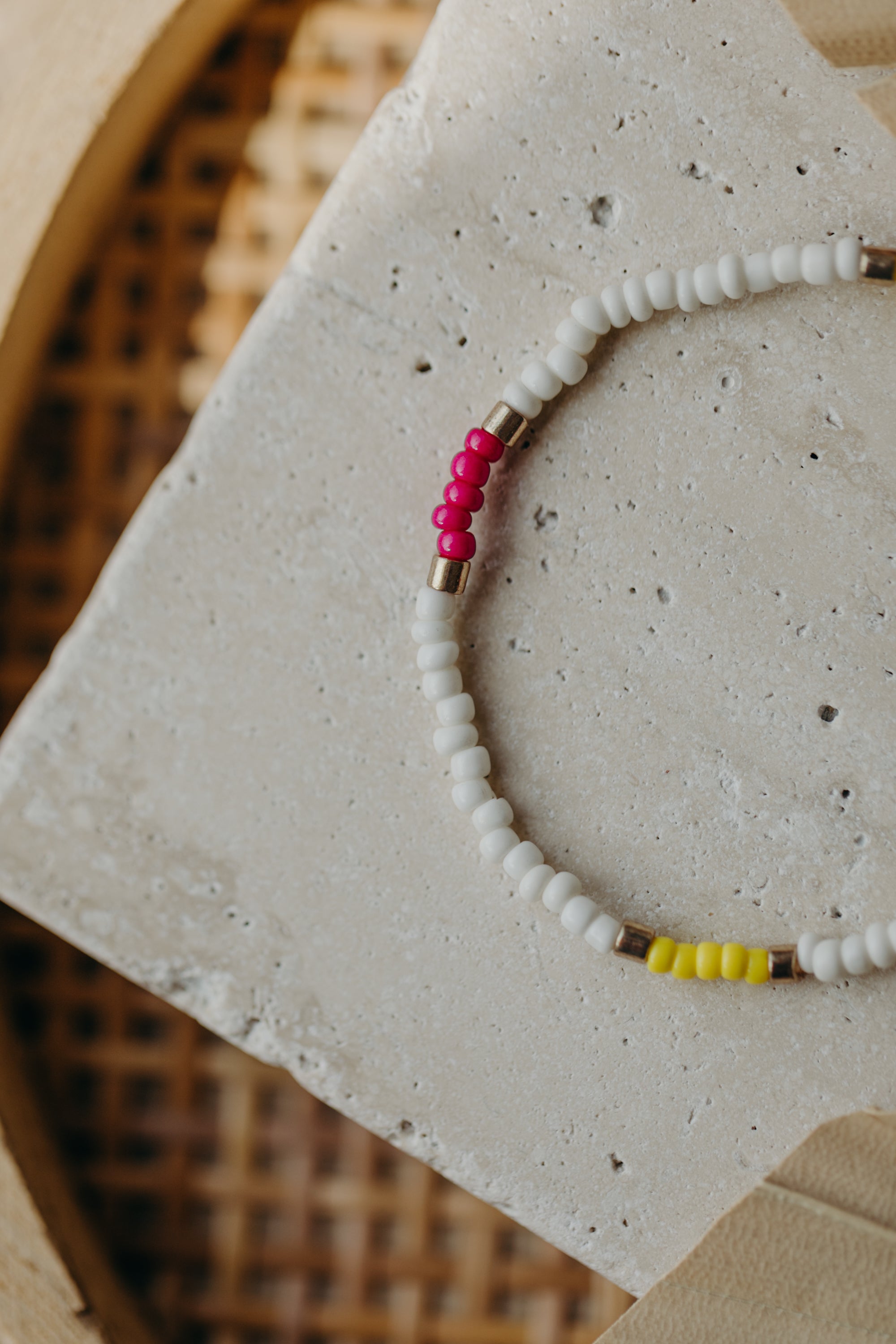 two-tone glass bead bracelet blue & cream