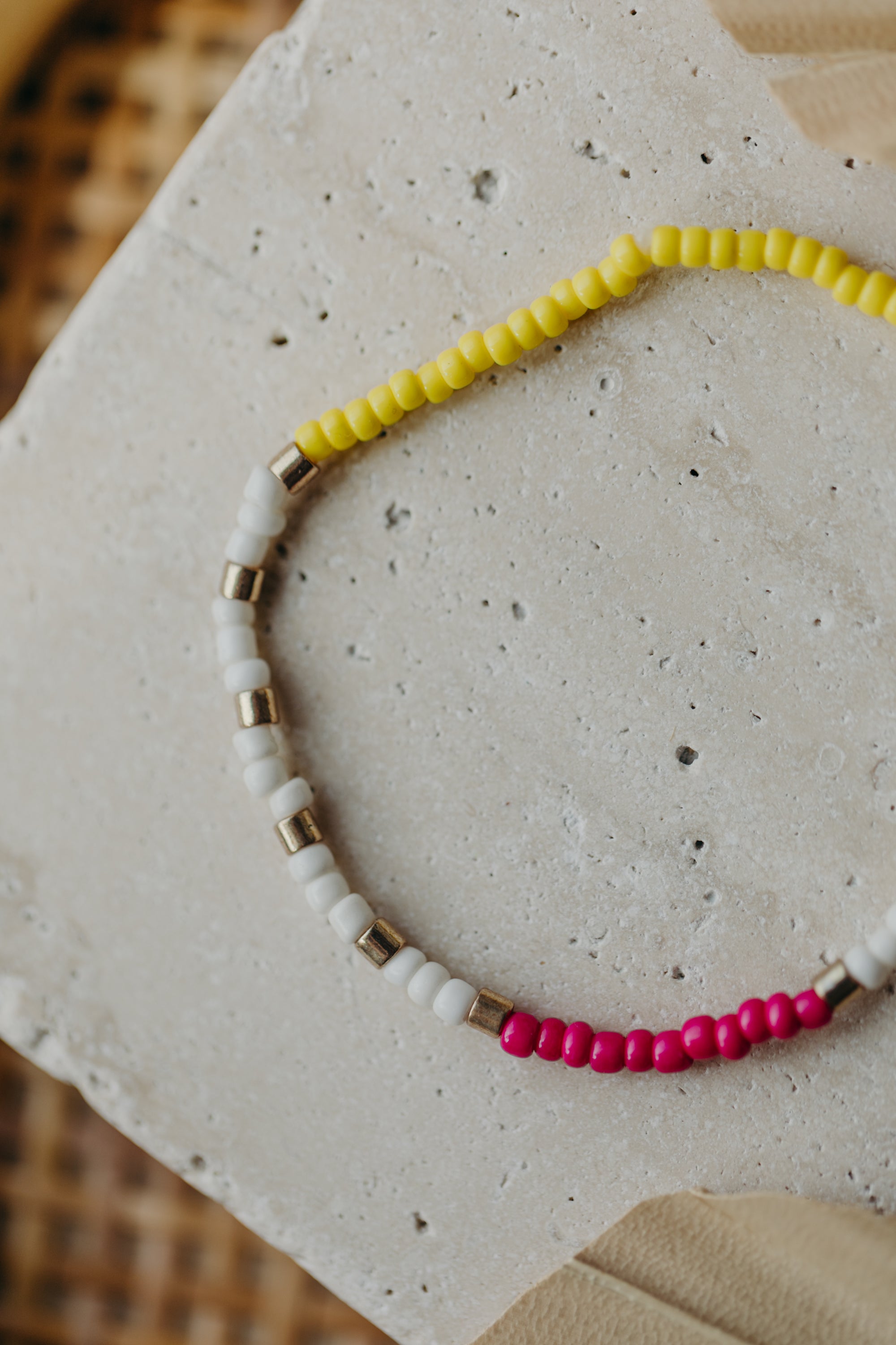 two-tone glass bead bracelet blue & cream
