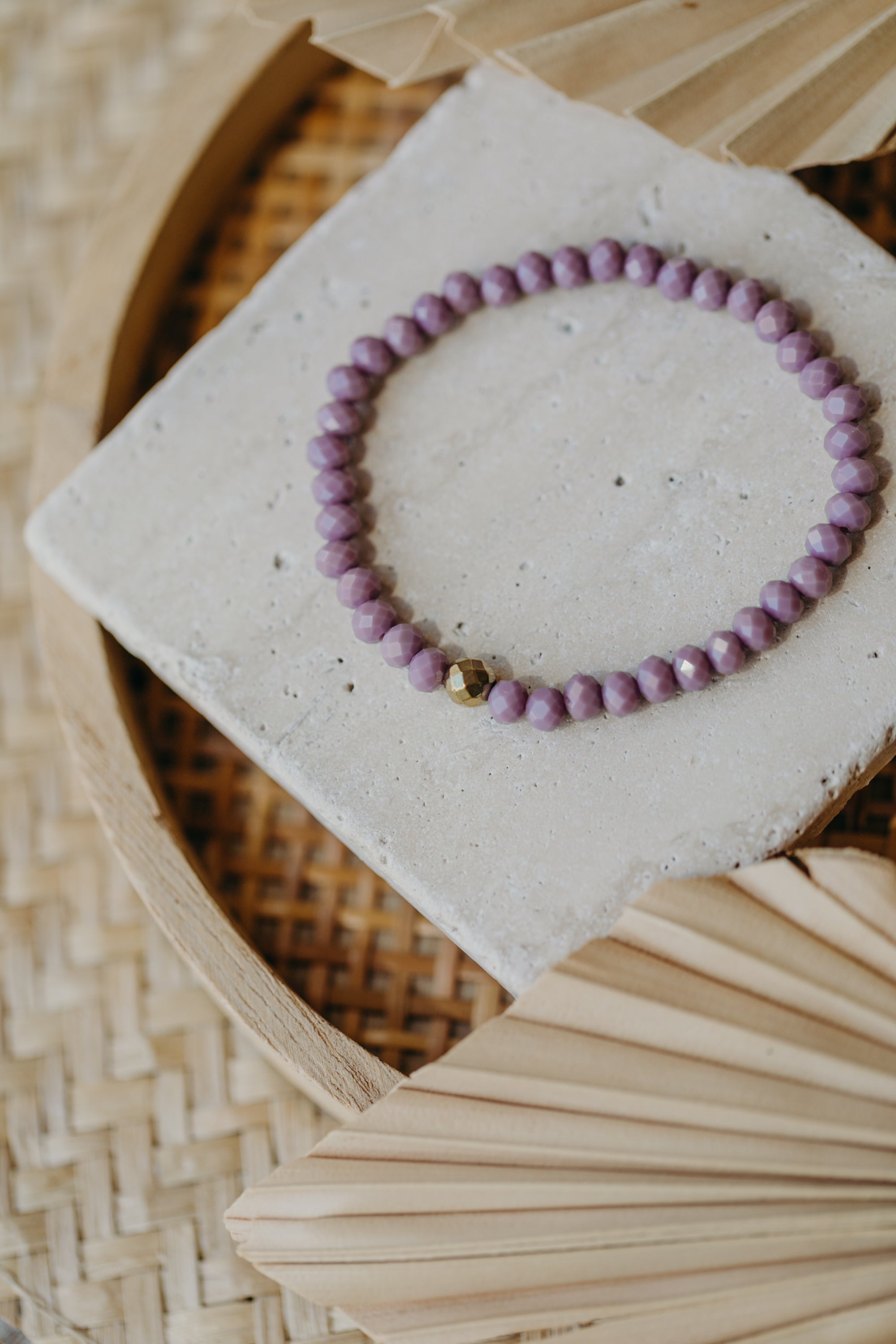 two-tone glass bead bracelet blue & cream