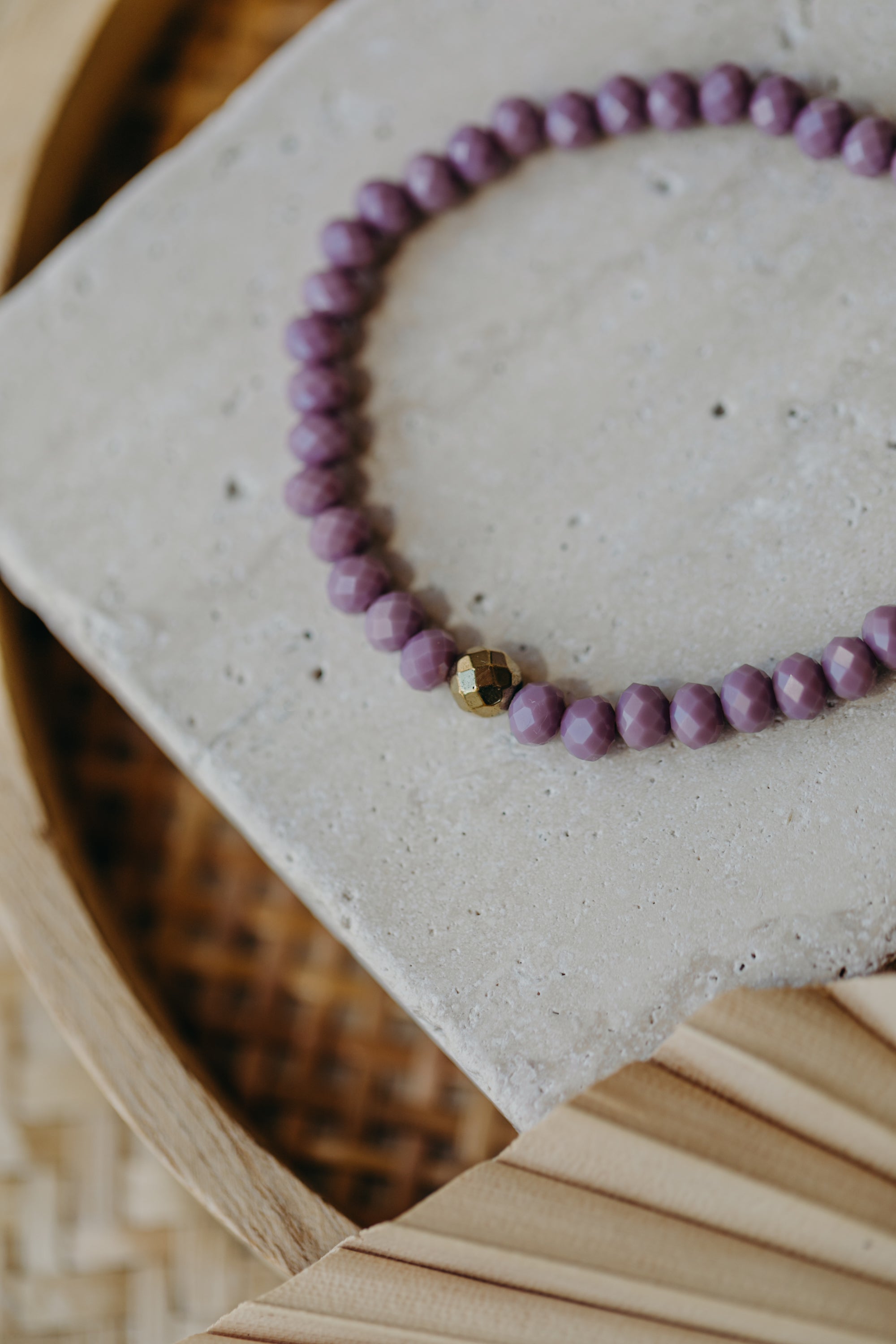 two-tone glass bead bracelet blue & cream