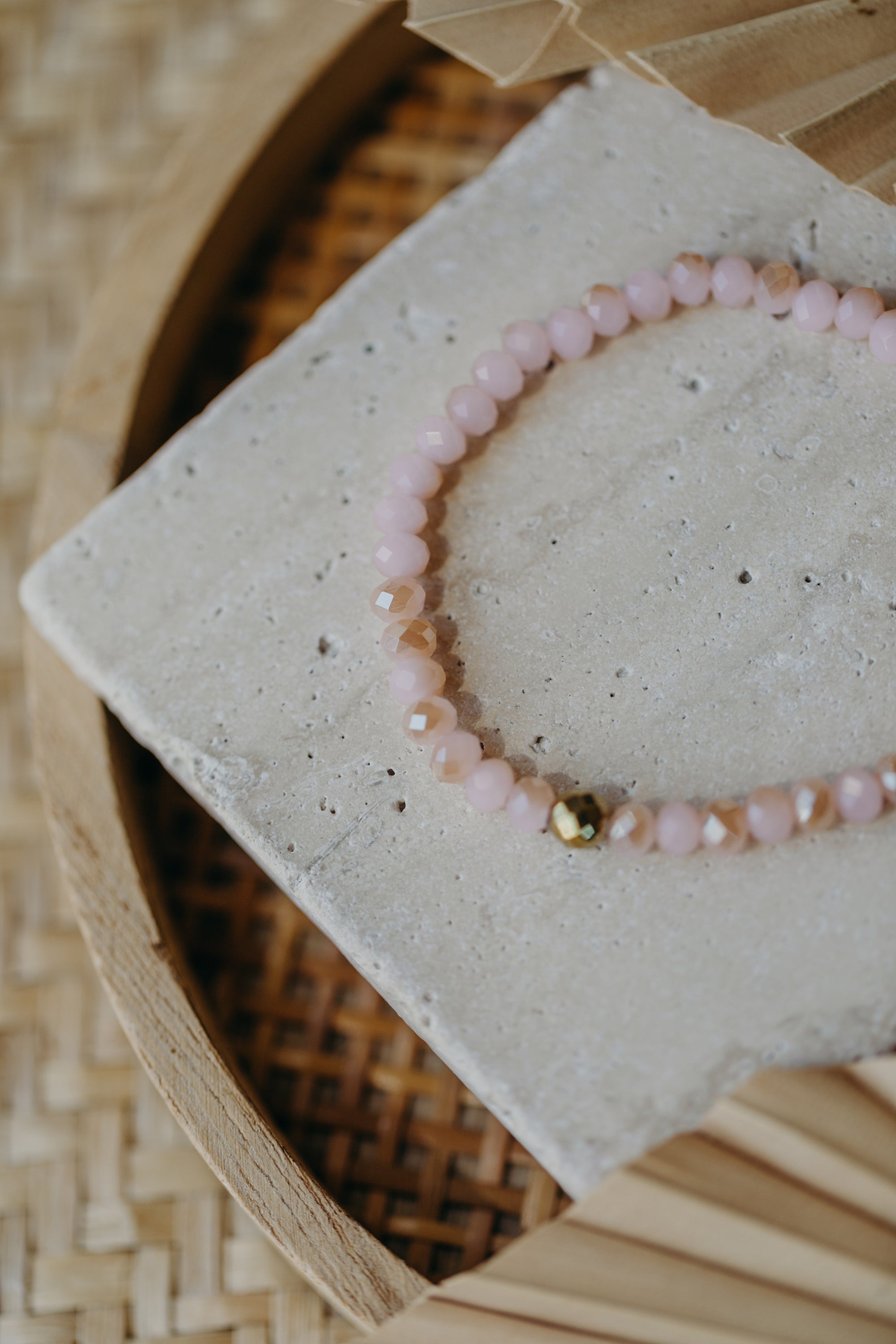 two-tone glass bead bracelet blue & cream