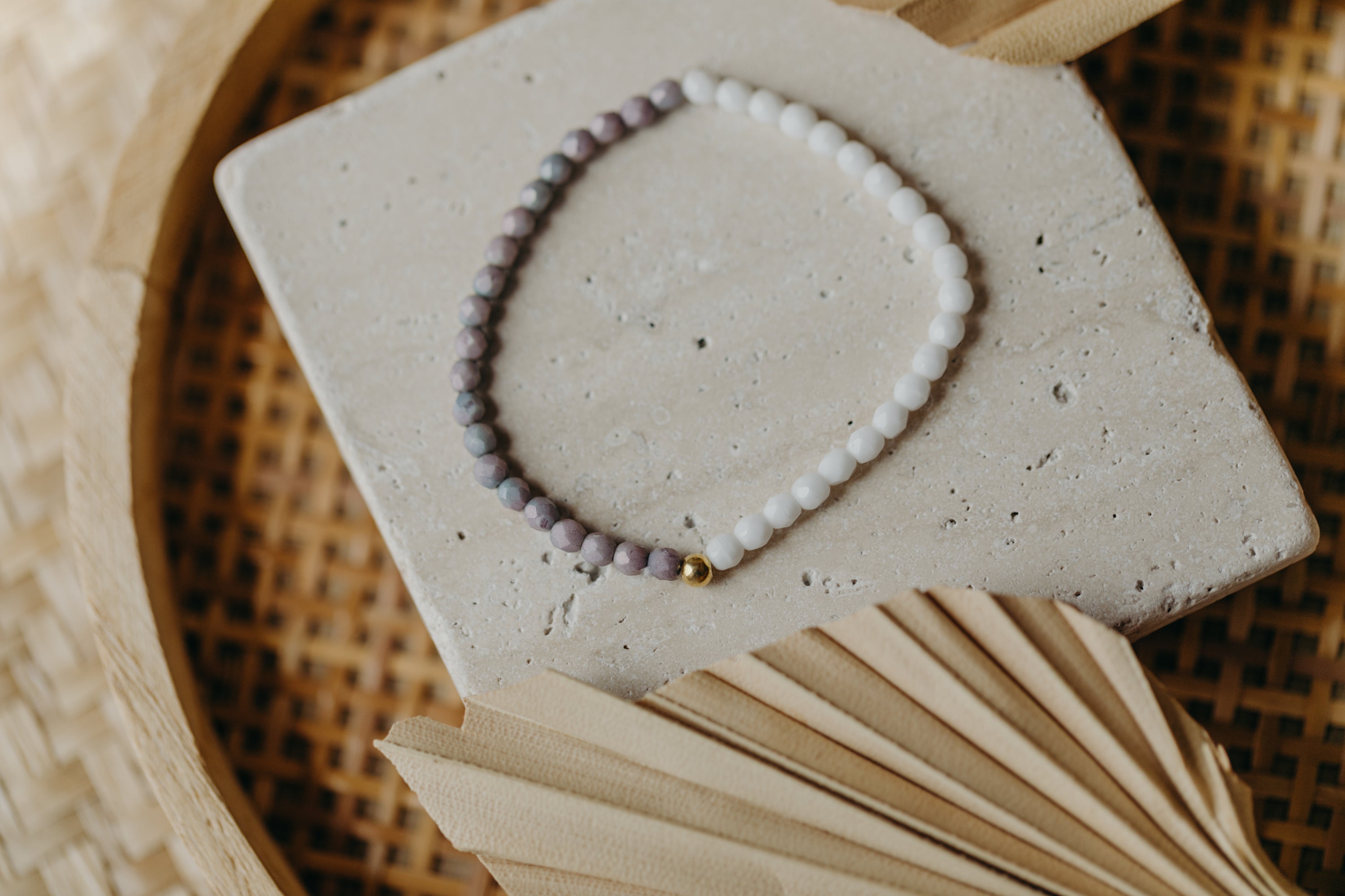 two-tone glass bead bracelet blue & cream