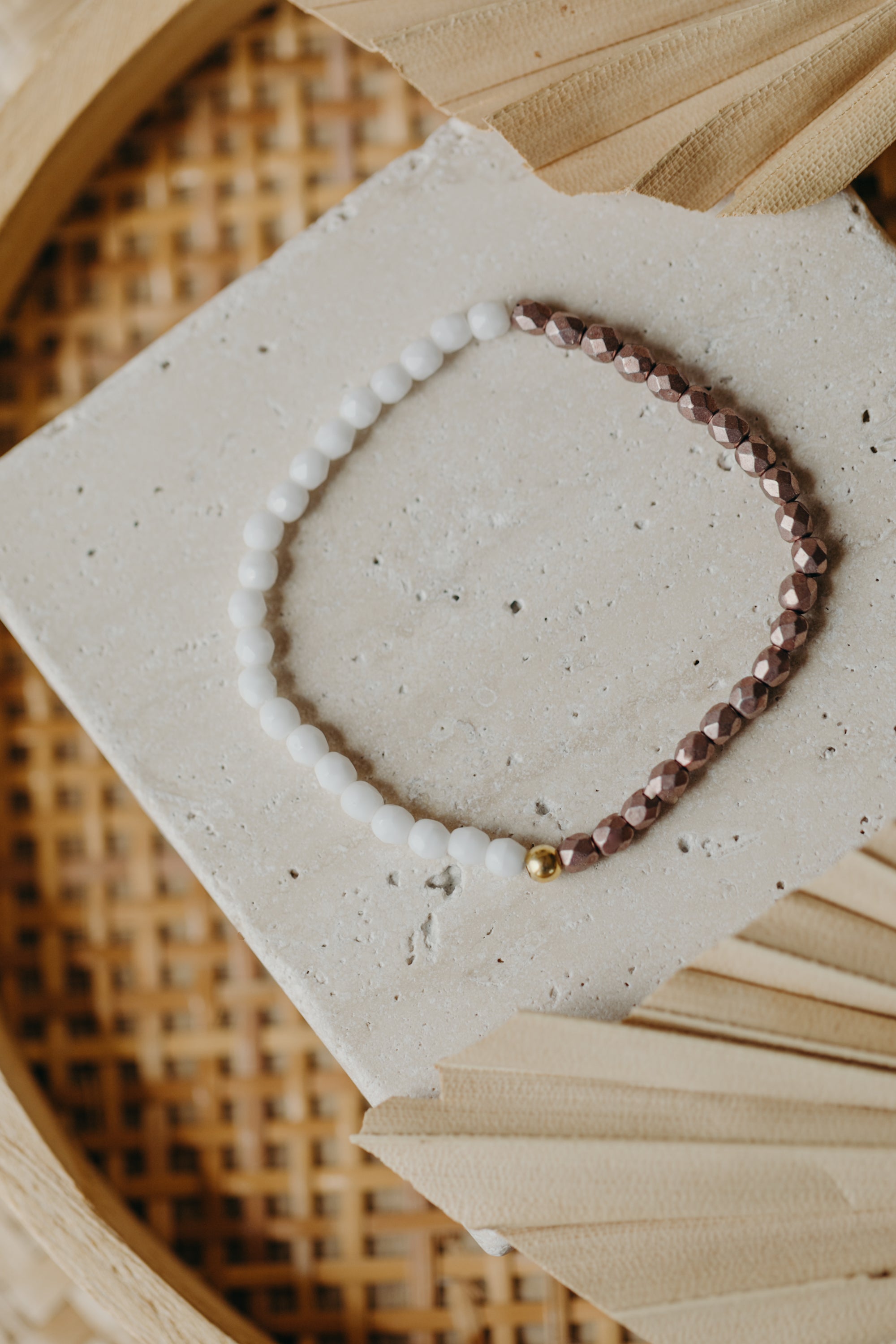 two-tone glass bead bracelet blue & cream