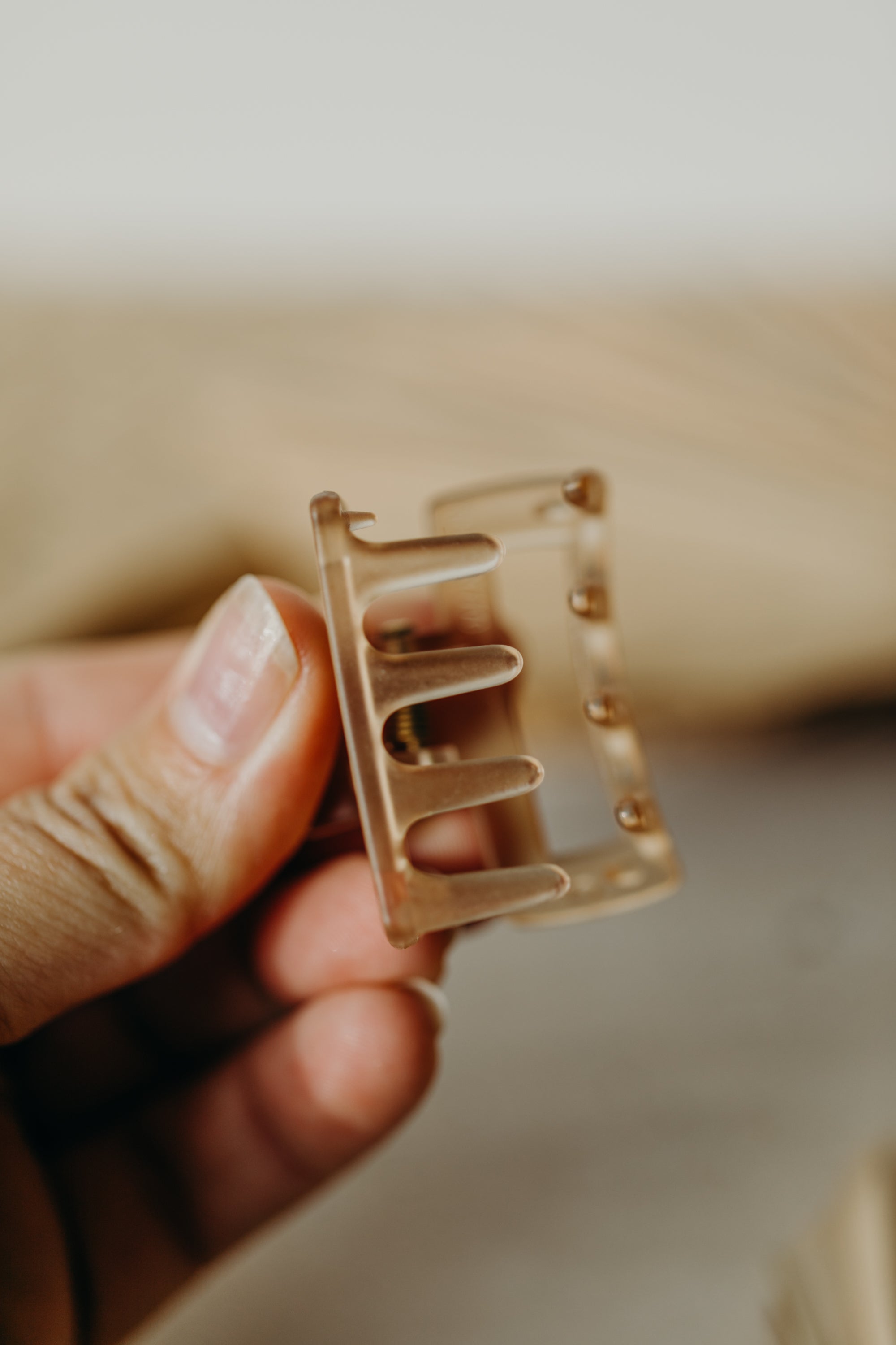 small hair clip in light brown matte