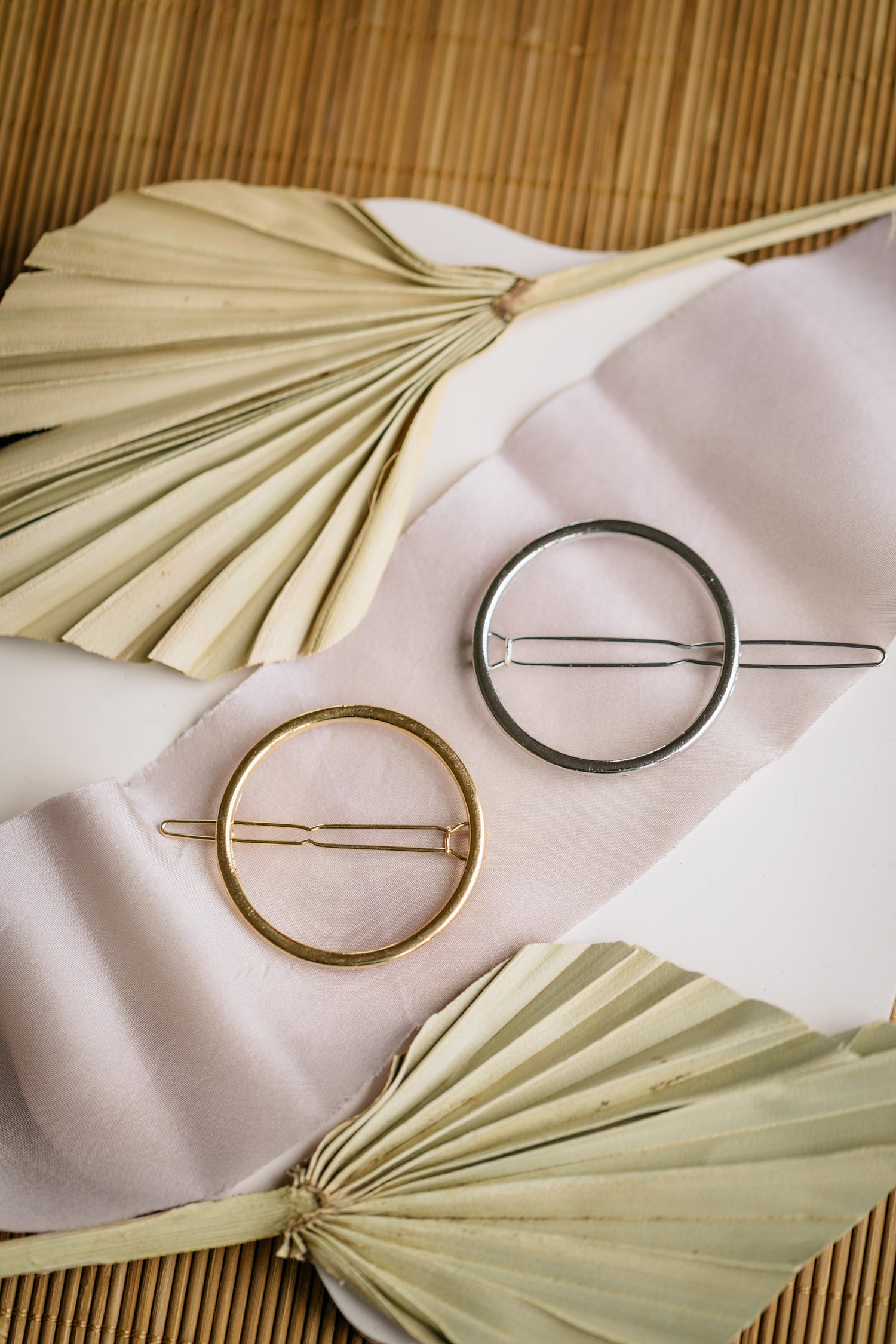 hair clip circle